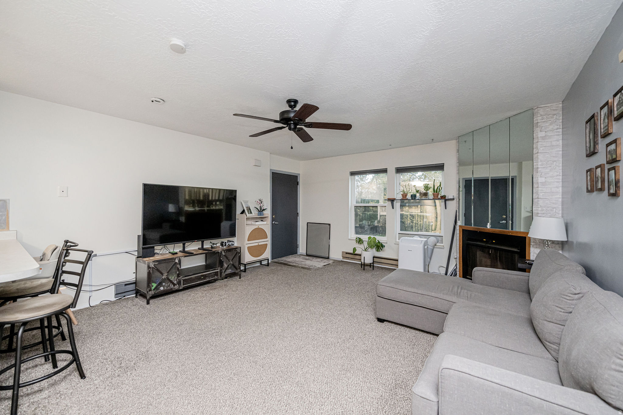 WOLF LODGE - Residential