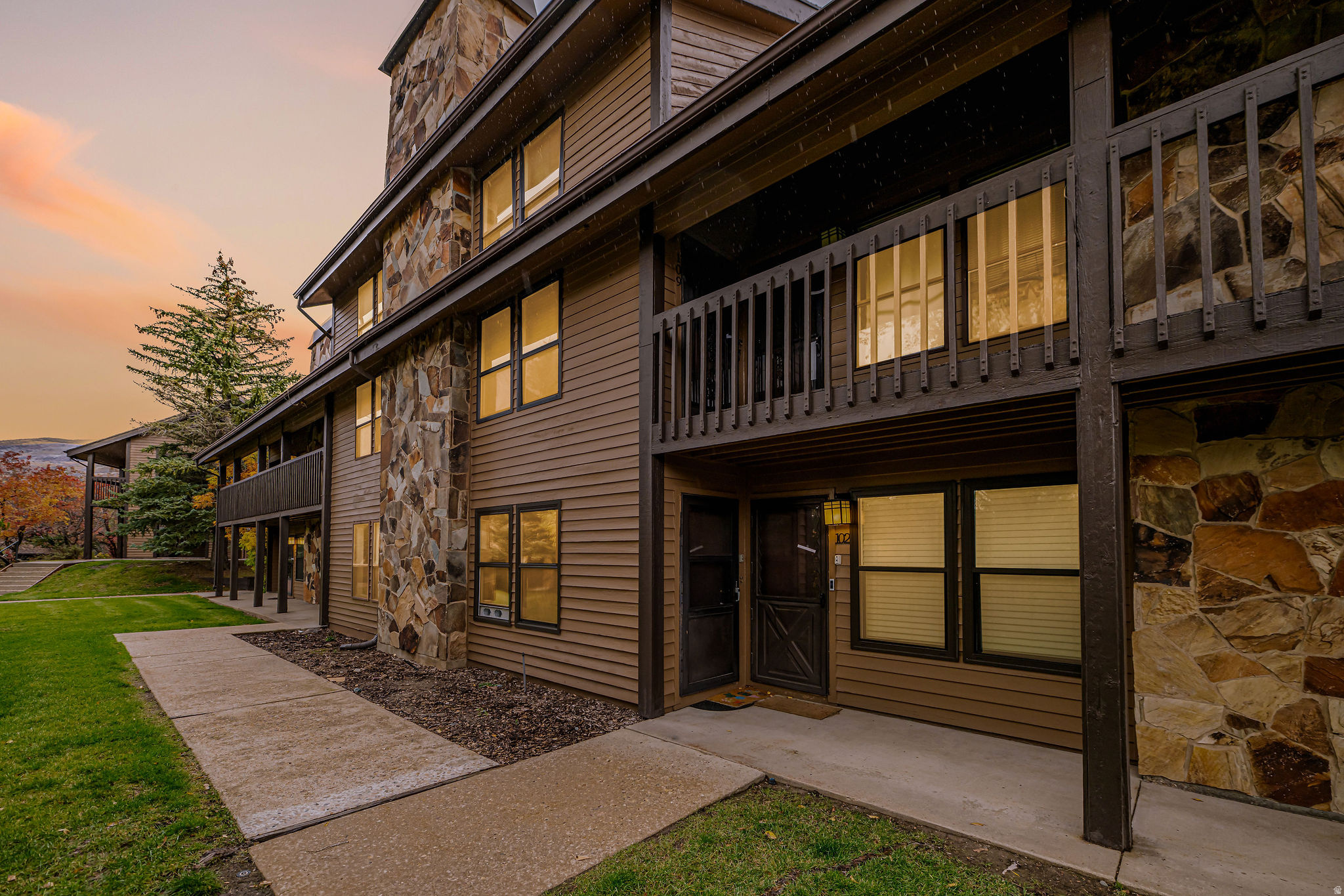 WOLF LODGE - Residential