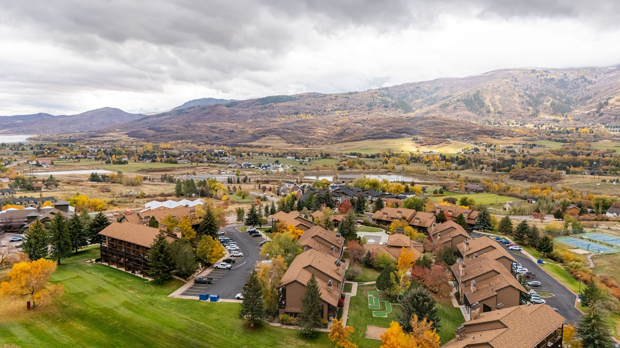 WOLF LODGE - Residential