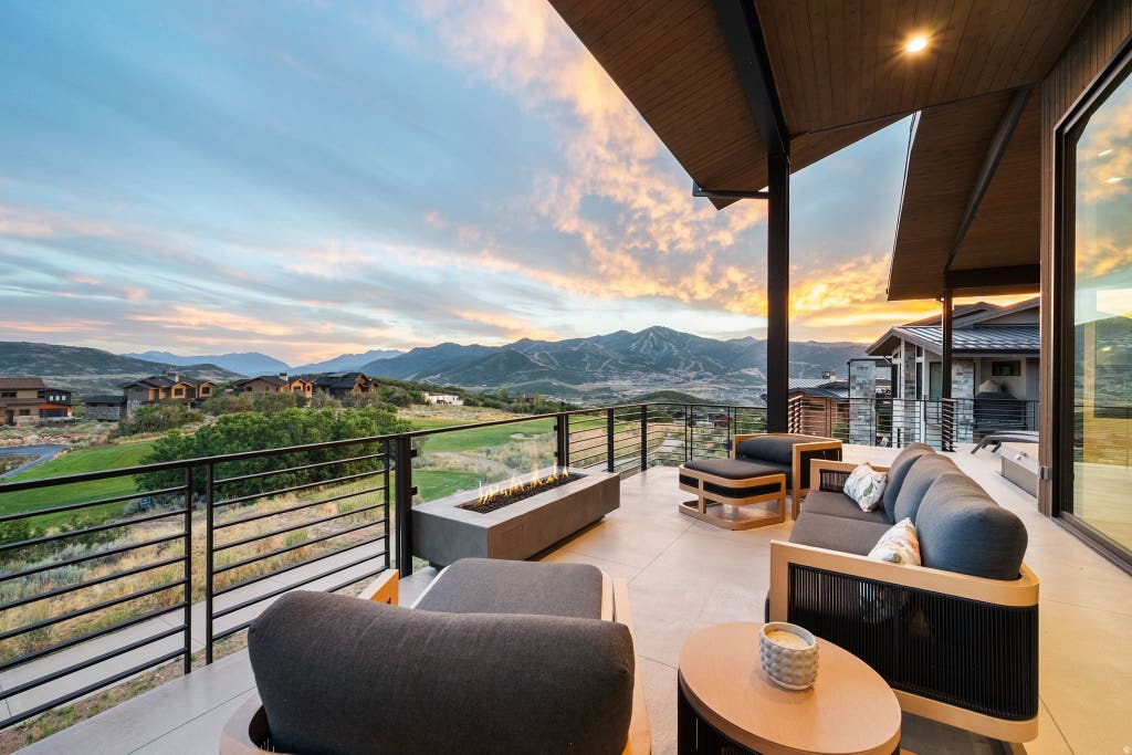 Photo of 1230 E LONGVIEW DR #23, Hideout, UT 84036 (MLS # 2180561)