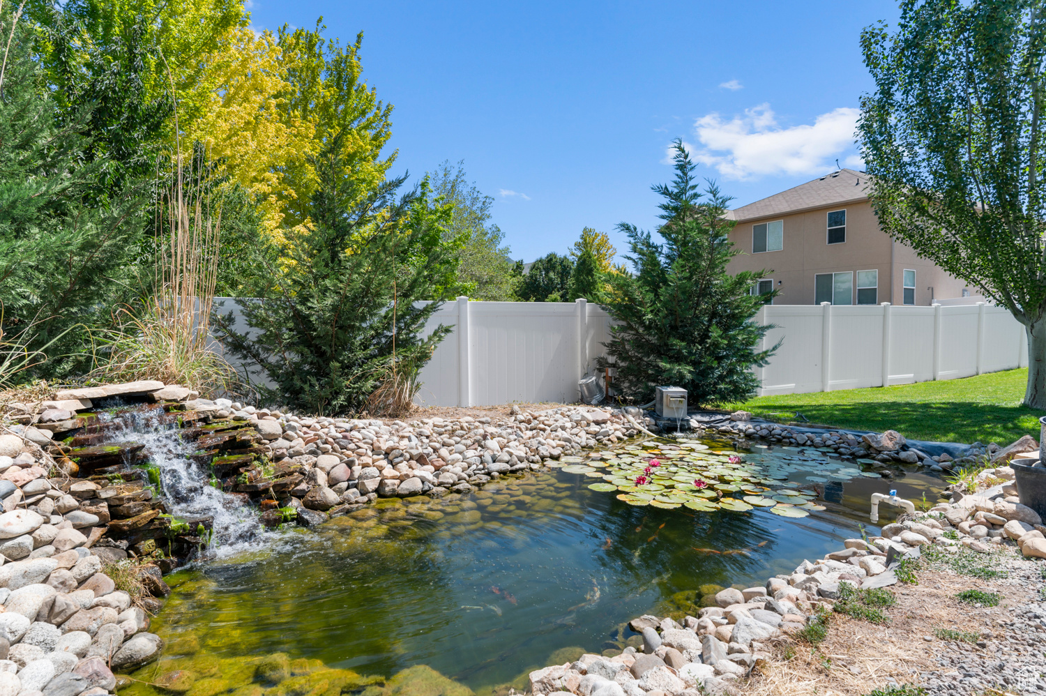 HAMILTON FARMS - Residential