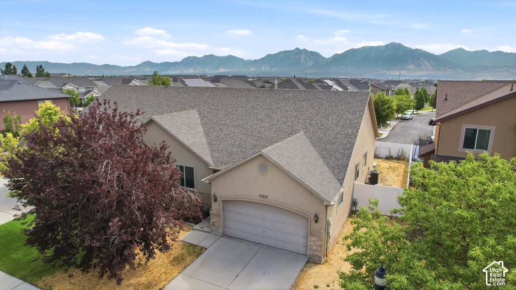 Photo of 13337 S COPPER PARK DR, Herriman, UT 84096 (MLS # 2192920)