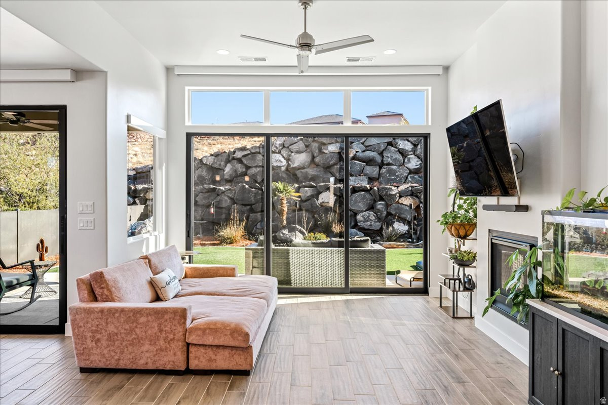 VILLAS AT GREEN SPRING PH 1 - Residential