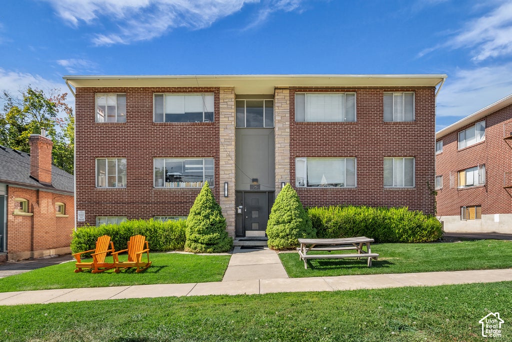 Photo of 35 O ST, Salt Lake City, UT 84103 (MLS # 2188158)