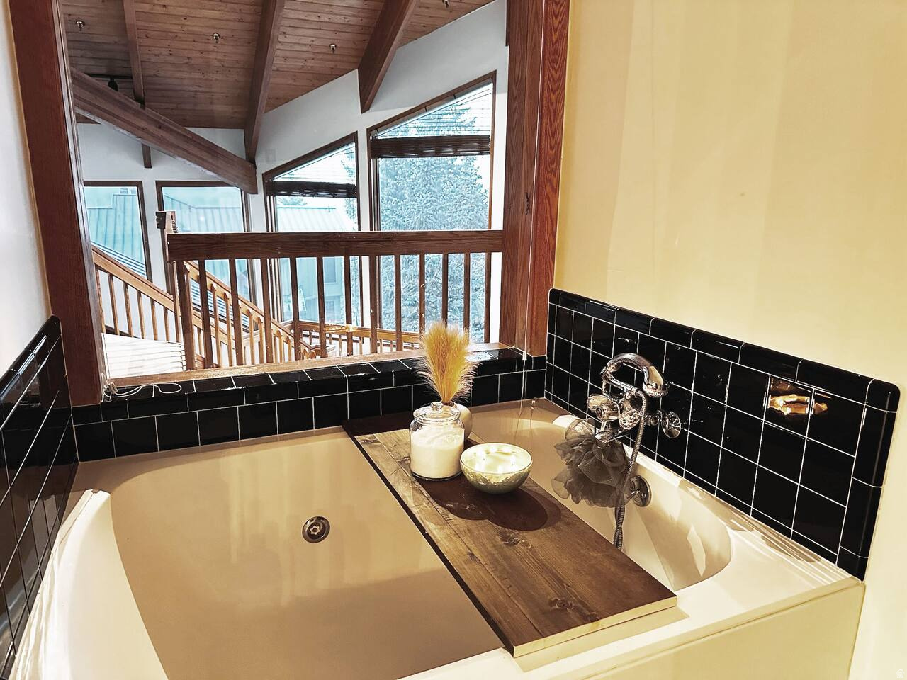 THE PINNACLE AT DEER VALLEY - Residential