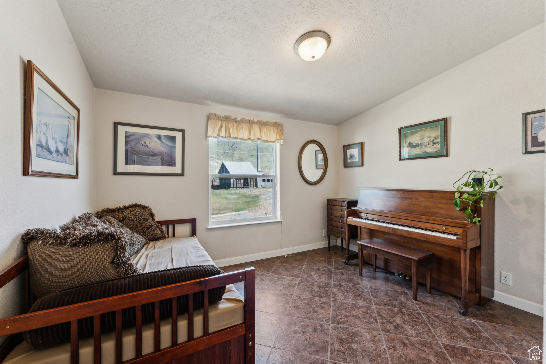 NORTH SUMMIT - Residential