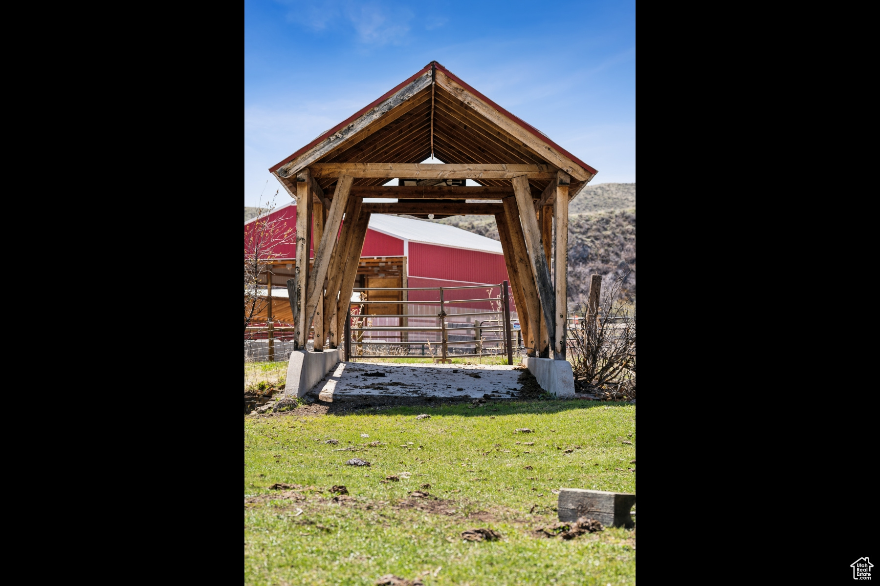 NORTH SUMMIT - Residential