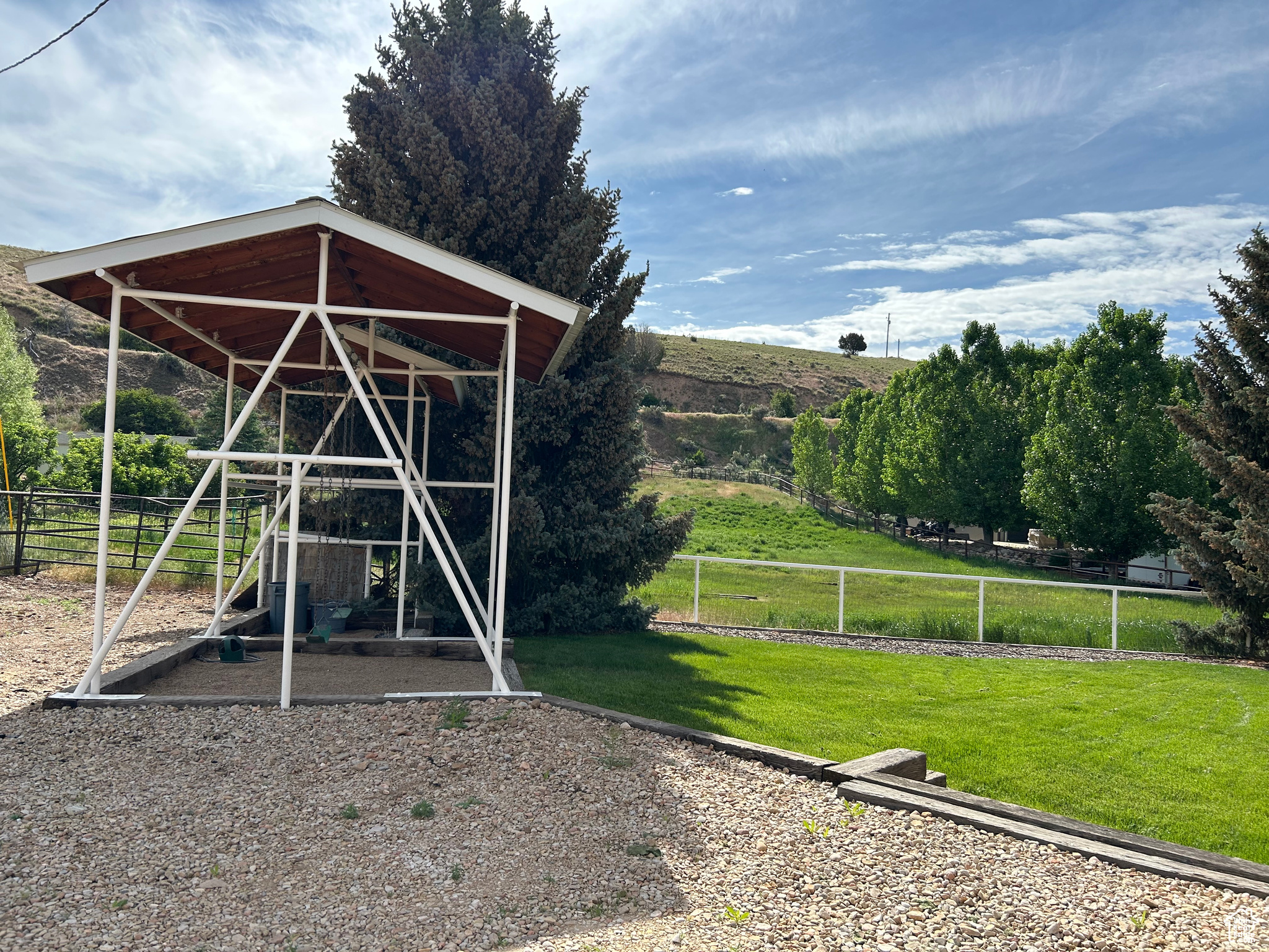 NORTH SUMMIT - Residential