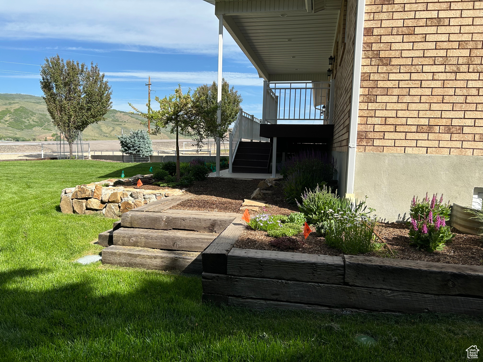 NORTH SUMMIT - Residential