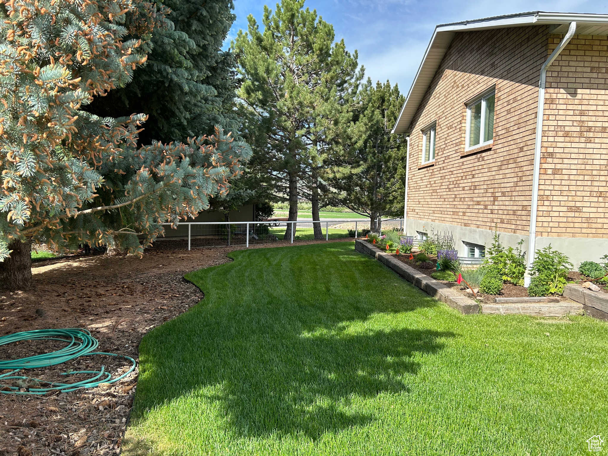 NORTH SUMMIT - Residential