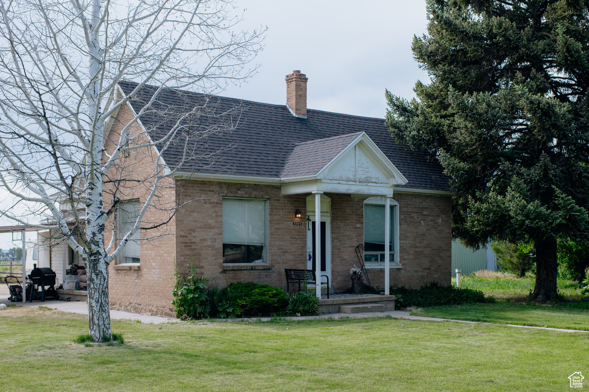 Unique opportunity and priced to sell. This listing is two separate homes and farm properties sold together as one. Tax ID 24:065:0020 (1221 sq ft home on 6.81 acres) and Tax ID 24:065:0026 (1776 sq ft home on 13.95 acres). Buyer will purchase both homes on 20.75 acres. Included are 10 shares of Strawberry Irrigation Water and 28 shares of Lake Shore Irrigation Water. One of the homes is currently being rented and we must give a 24-48 hour notice before showings.
