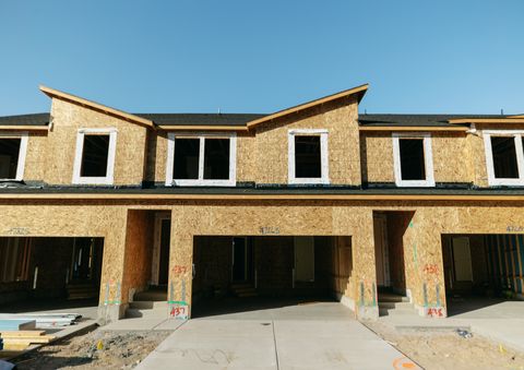 Photo of 4726 S HEARTWOOD RD #437, Mapleton, UT 84664 (MLS # 2113742)