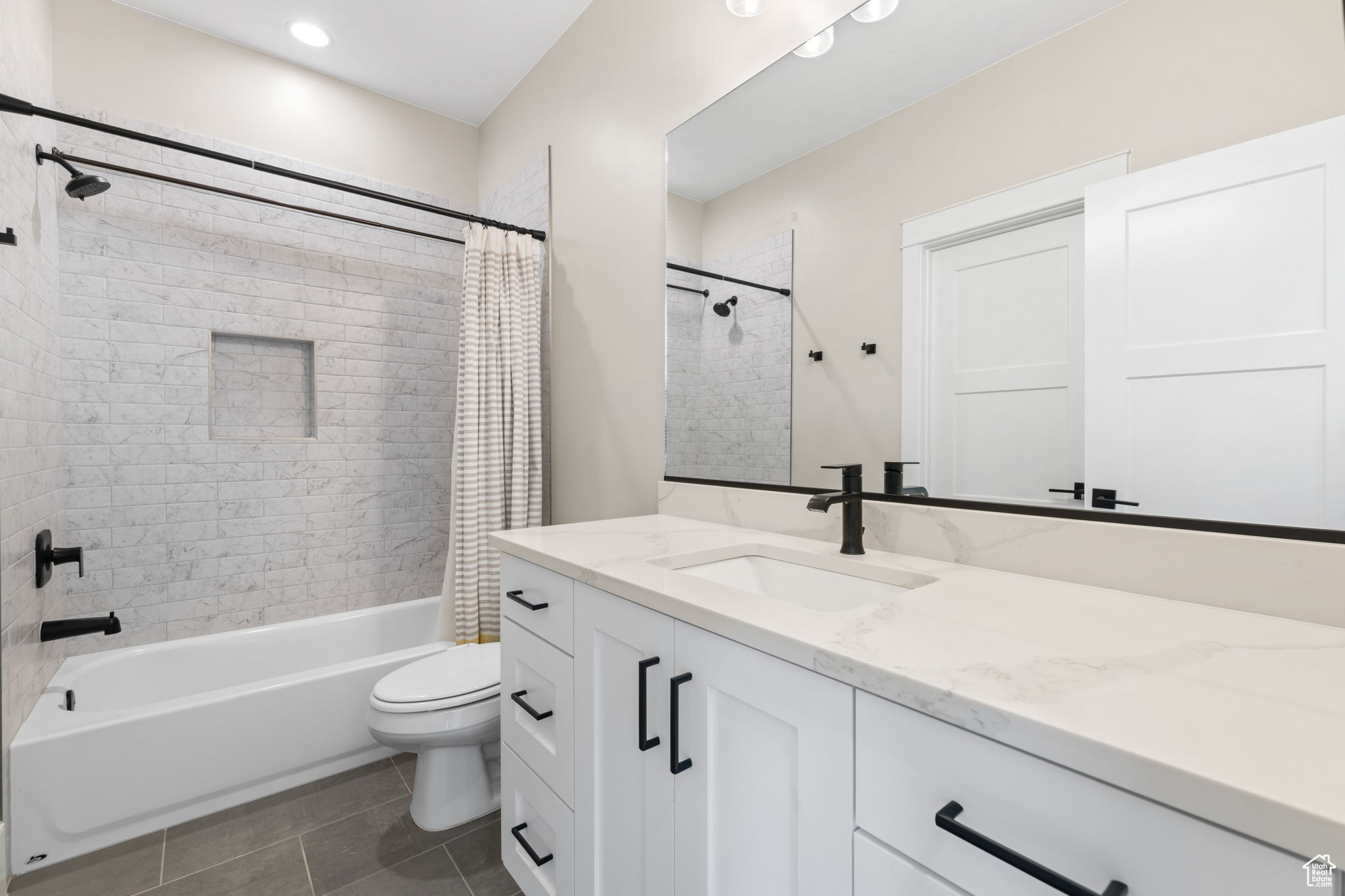 SOUTHERN VISTAS PH 2 - Residential