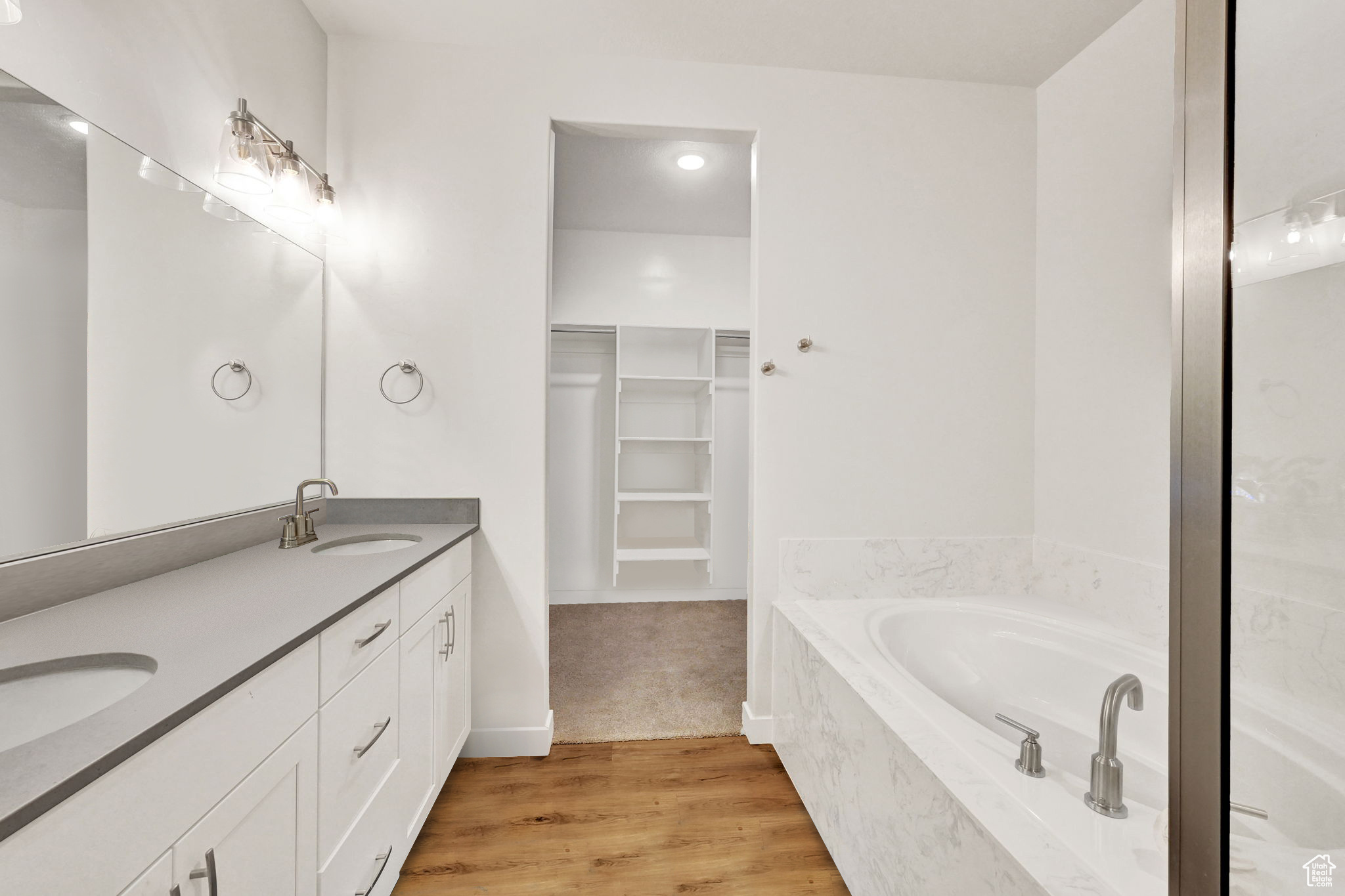 BLUFF VIEW - Residential