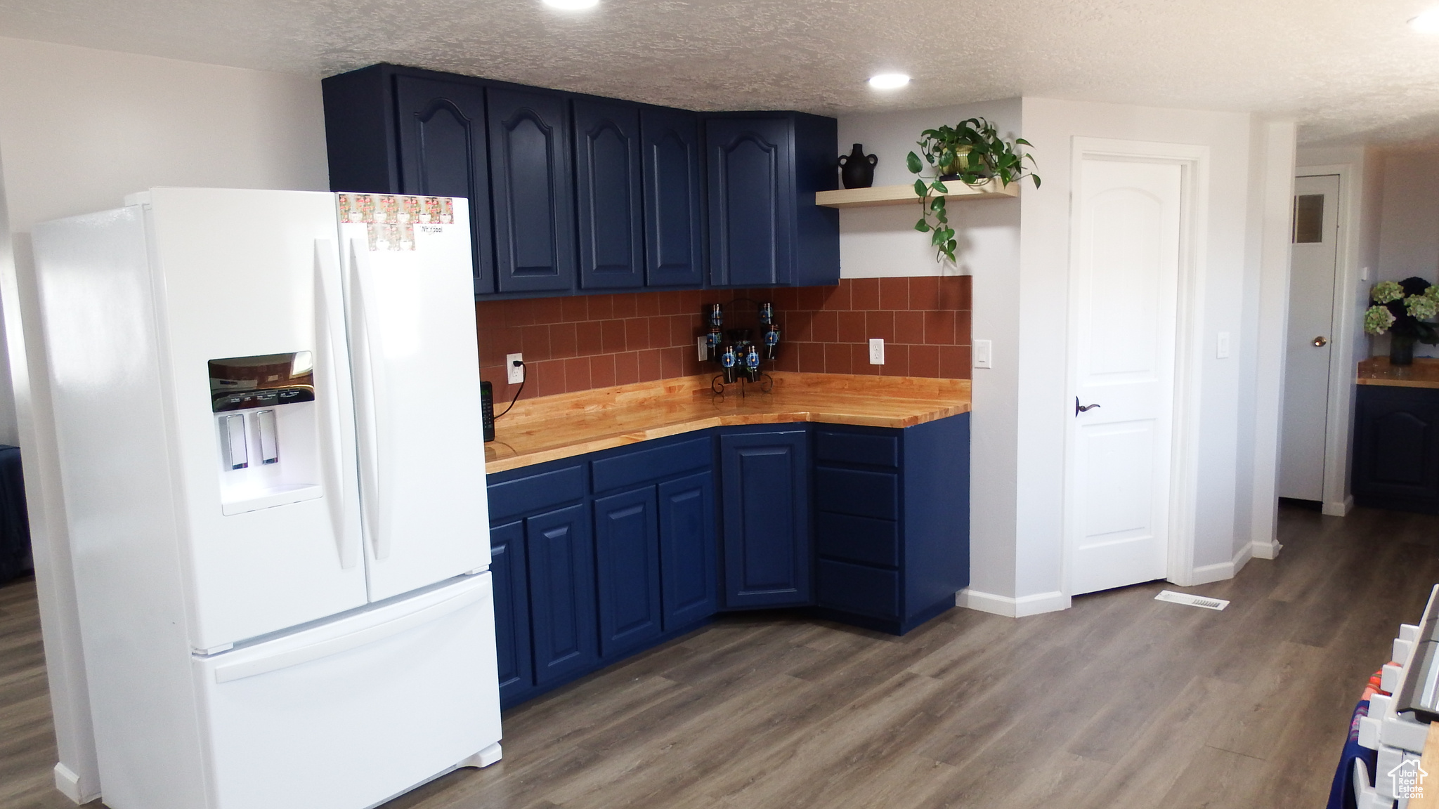 EAST MEADOWS - Residential