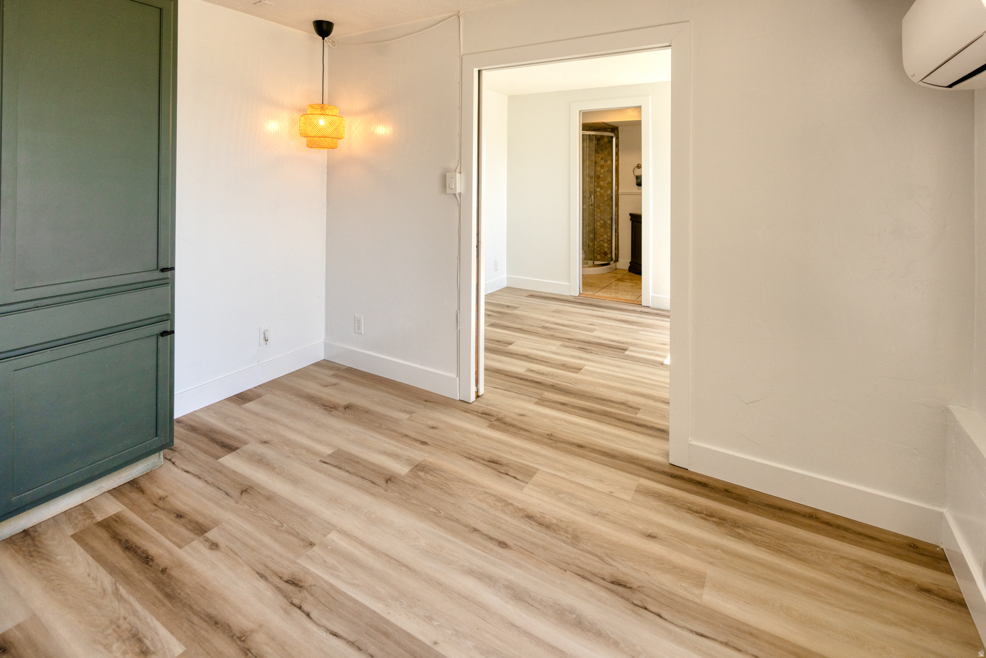 INTERLAKEN - Residential