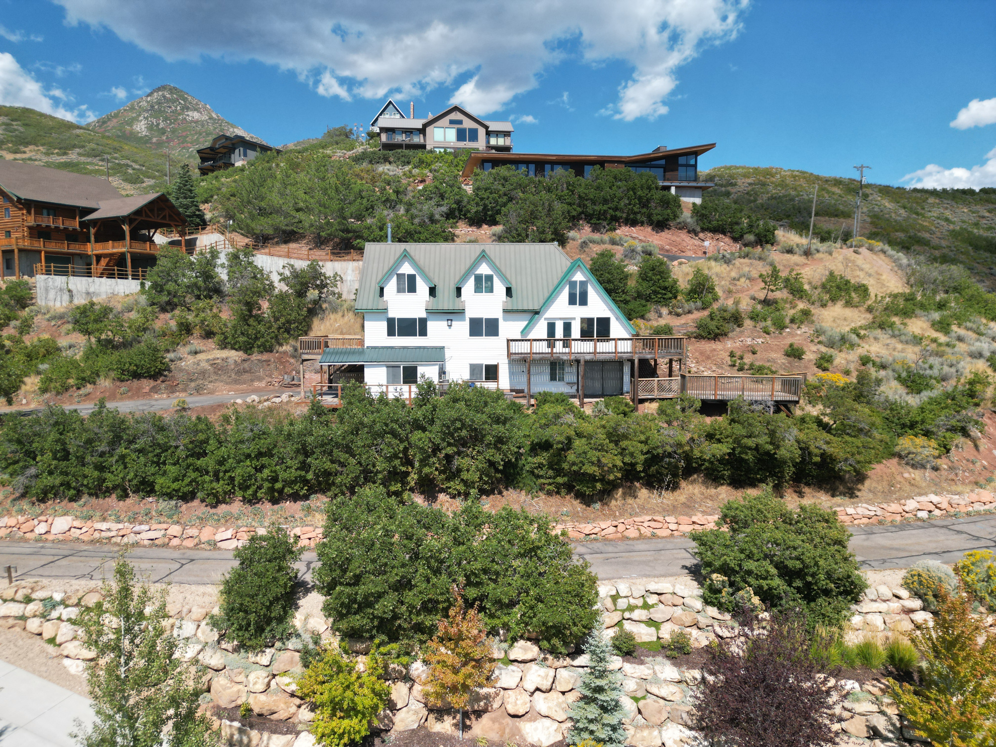 INTERLAKEN - Residential