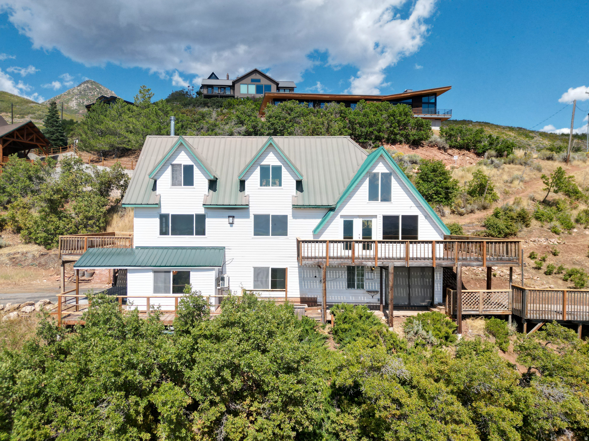 INTERLAKEN - Residential