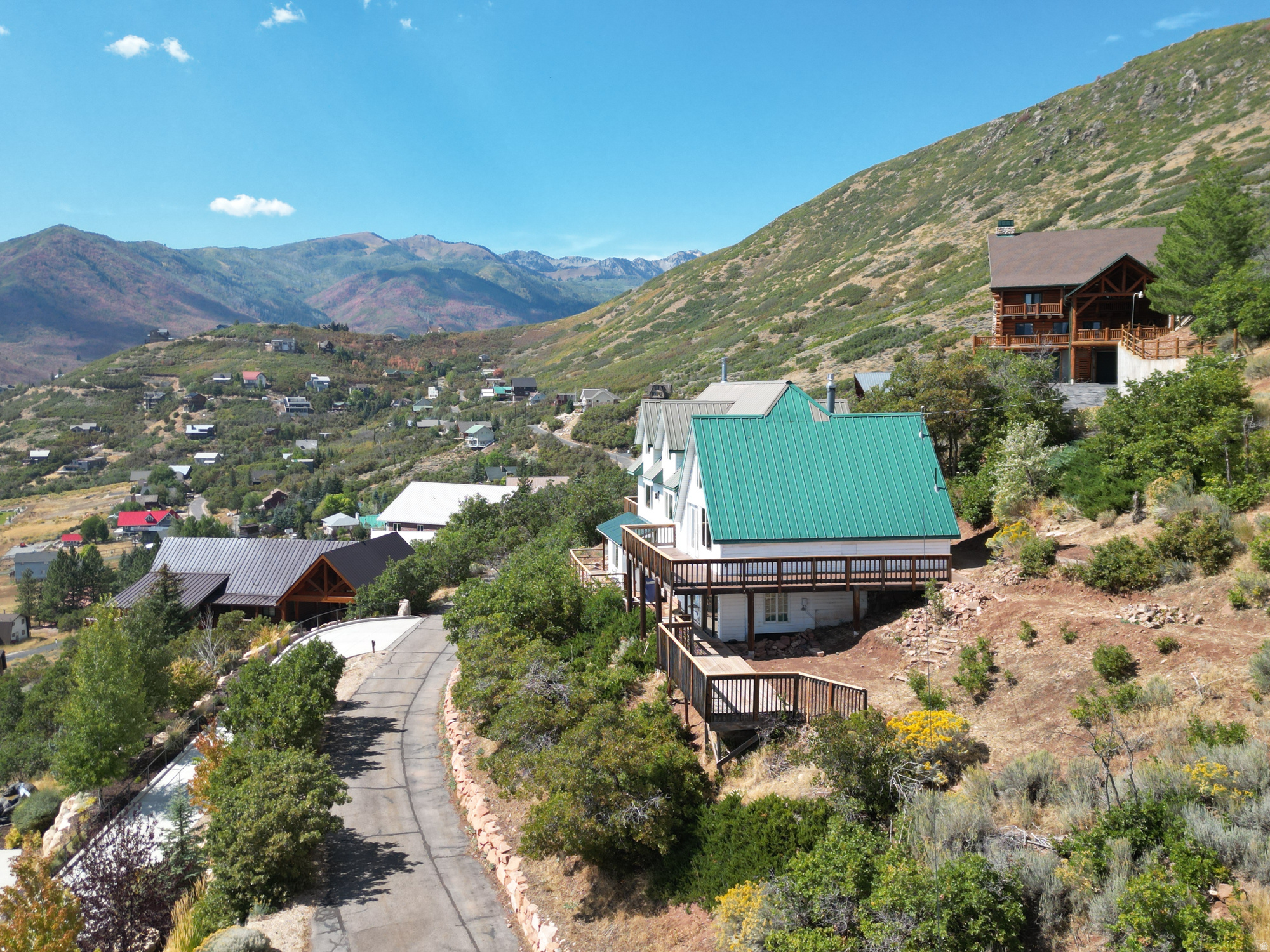 INTERLAKEN - Residential