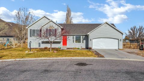 Photo of 272 N 350 E, Elsinore, UT 84724 (MLS # 2130019)