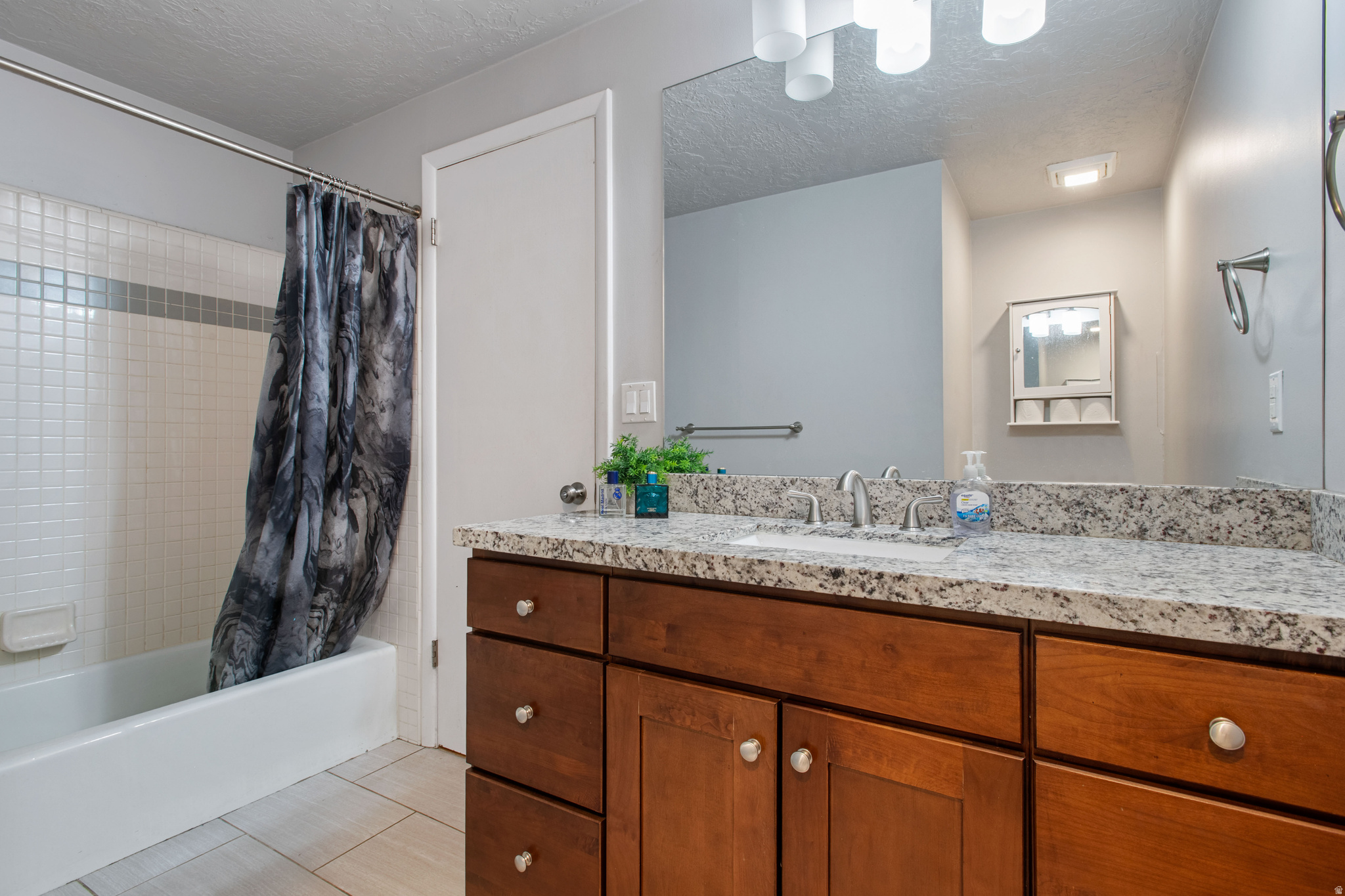 VALLEY VIEW #2 - Residential