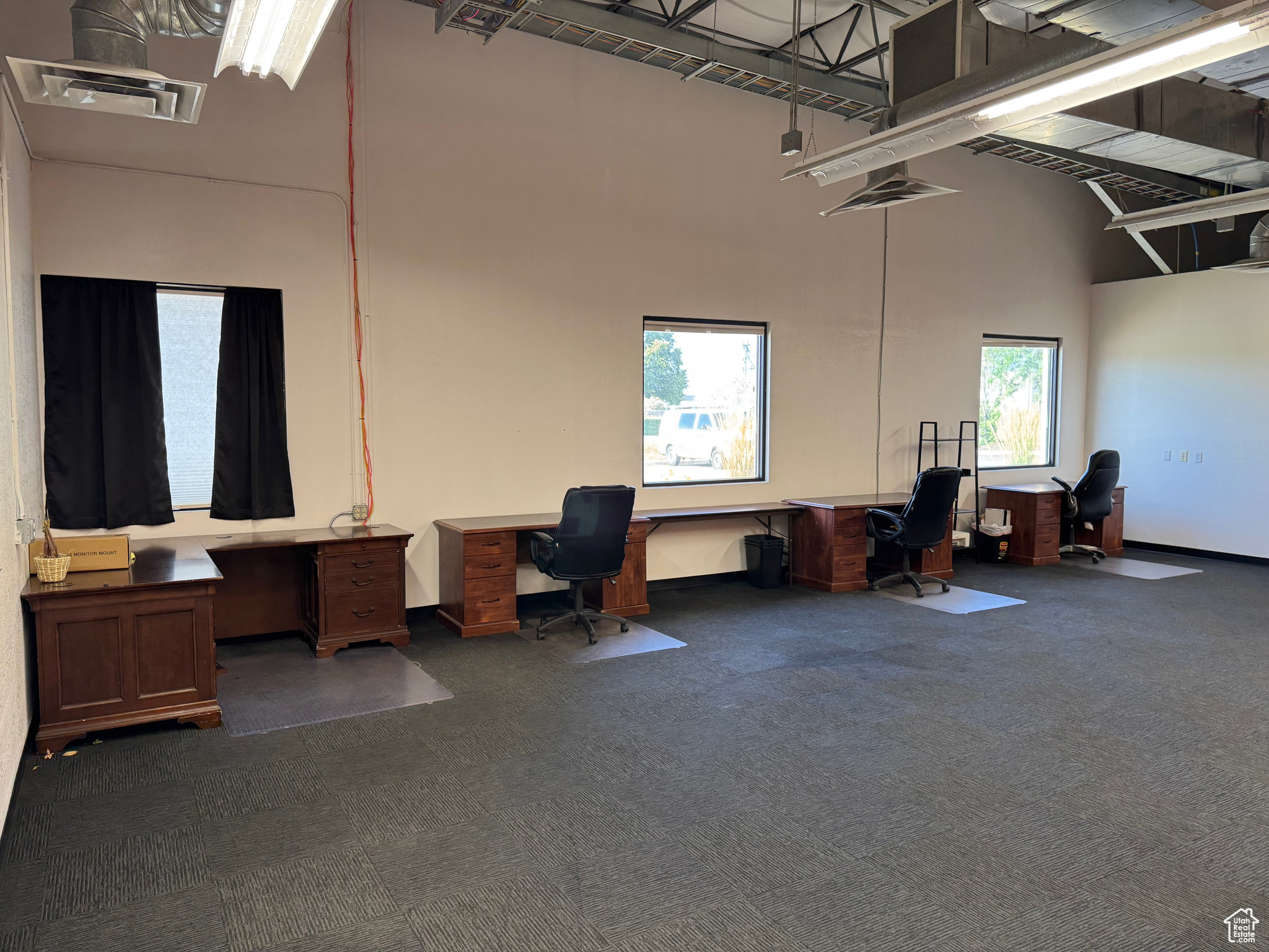 COPPER SPRINGS BUS PARK - Commercial Lease