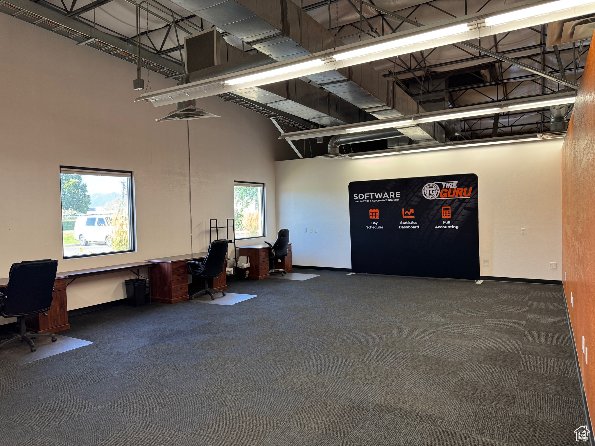 COPPER SPRINGS BUS PARK - Commercial Lease