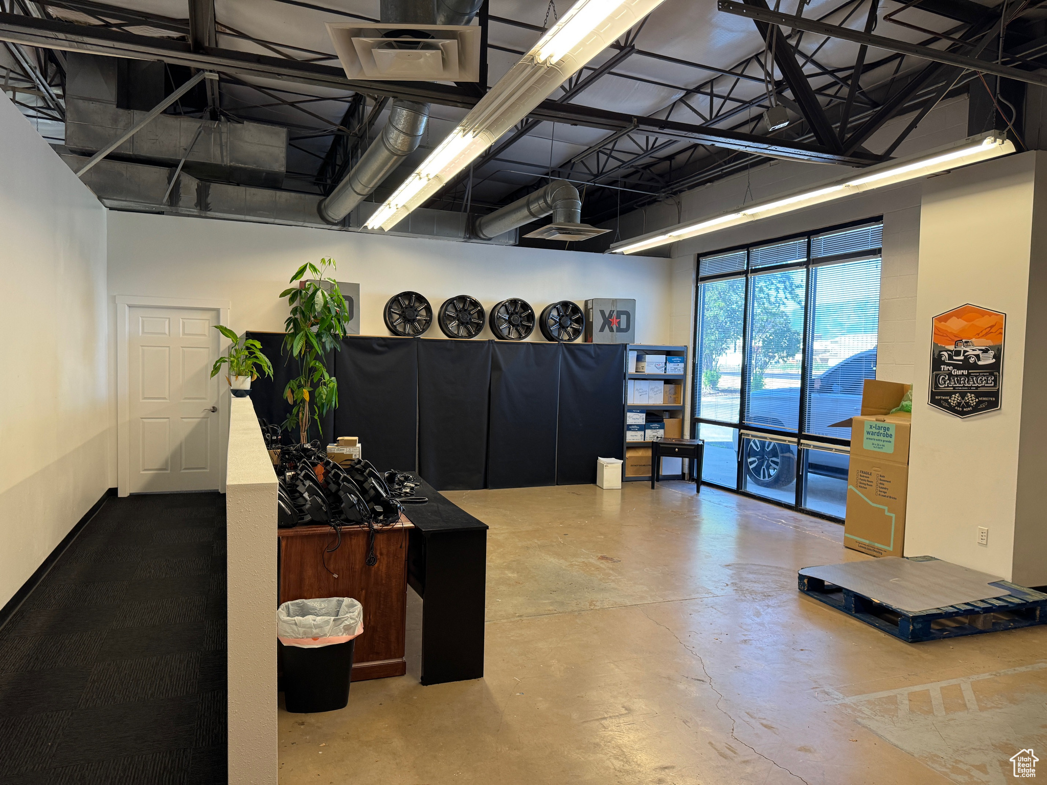 COPPER SPRINGS BUS PARK - Commercial Lease