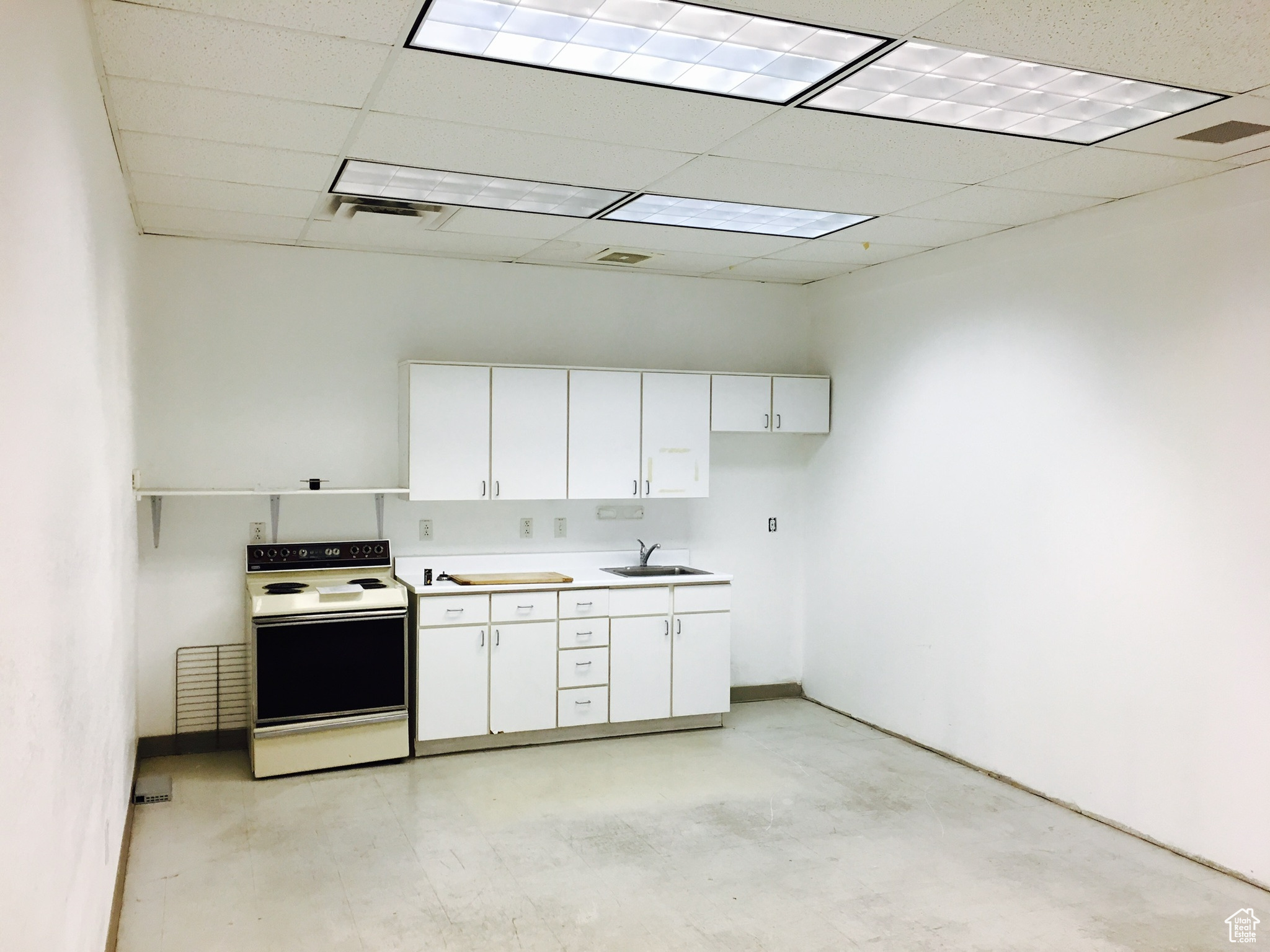 COPPER SPRINGS BUS PARK - Commercial Lease