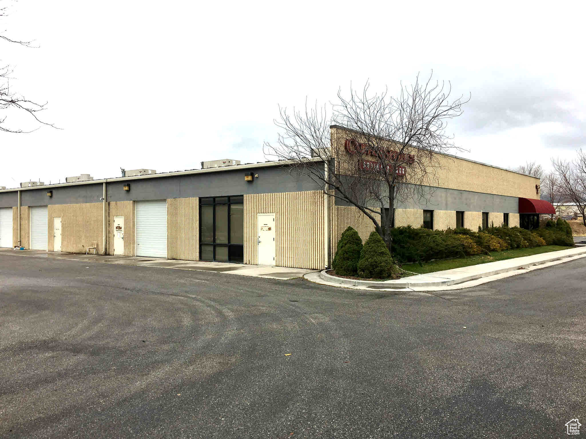 COPPER SPRINGS BUS PARK - Commercial Lease
