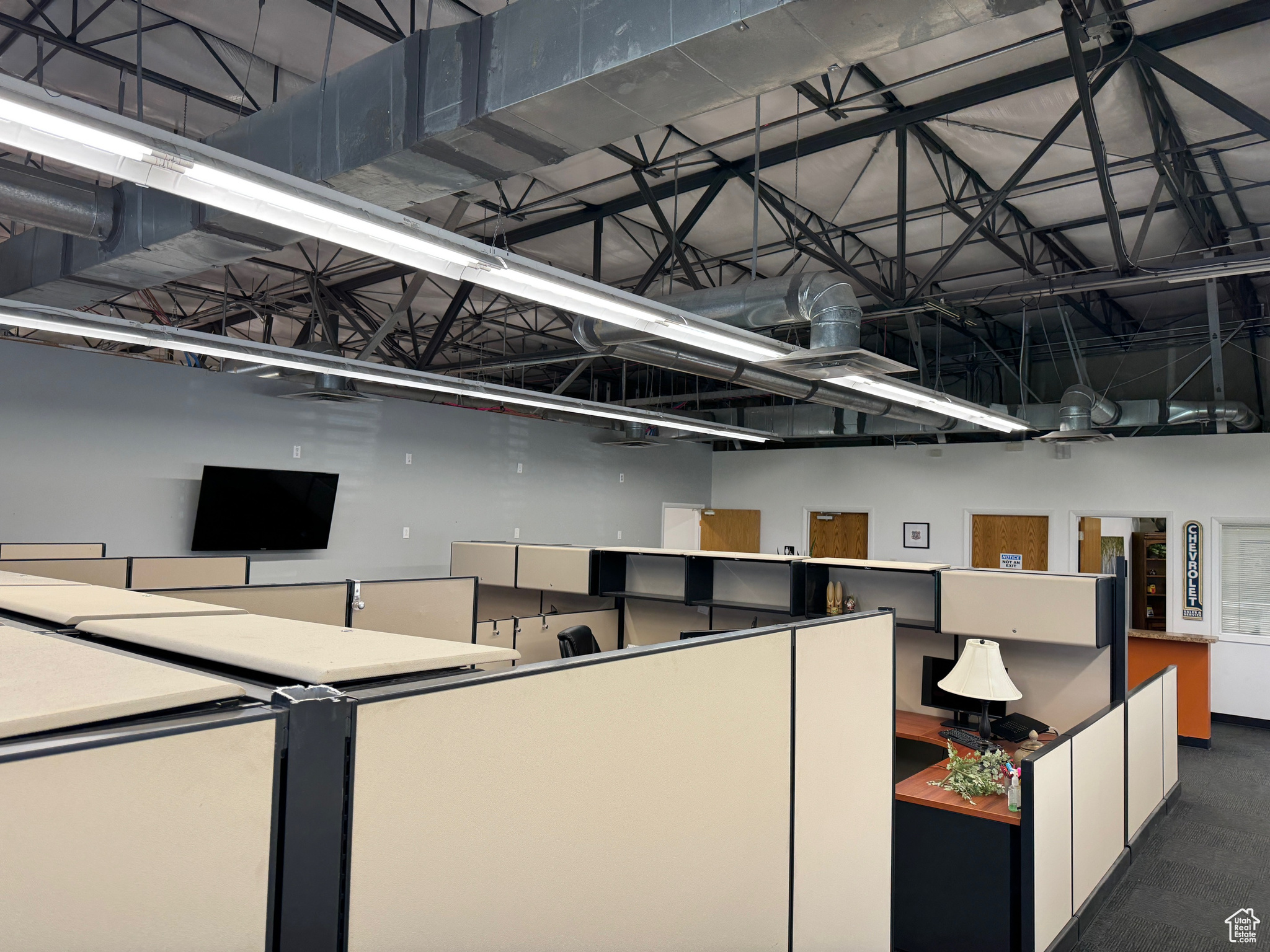 COPPER SPRINGS BUS PARK - Commercial Lease