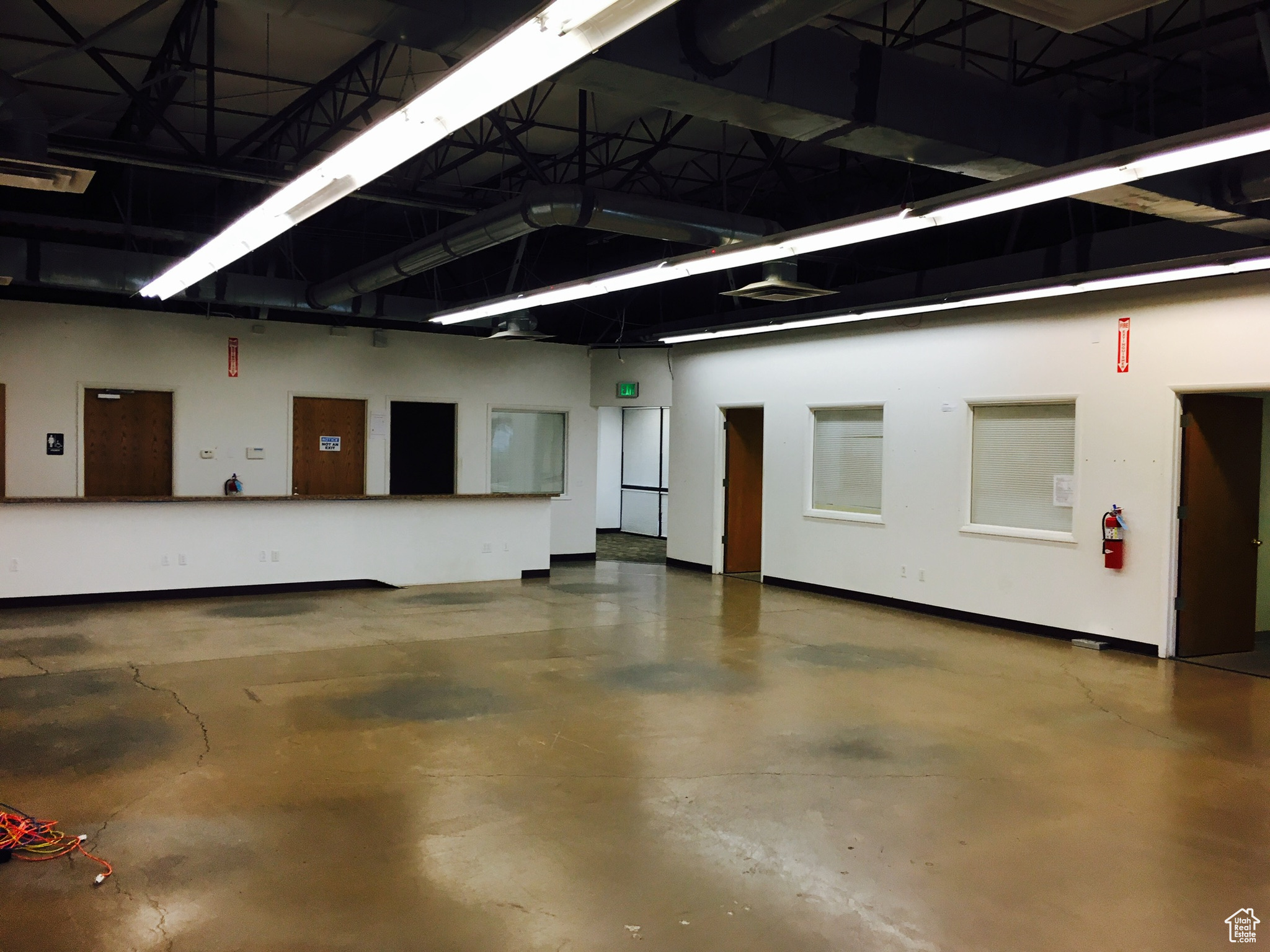 COPPER SPRINGS BUS PARK - Commercial Lease