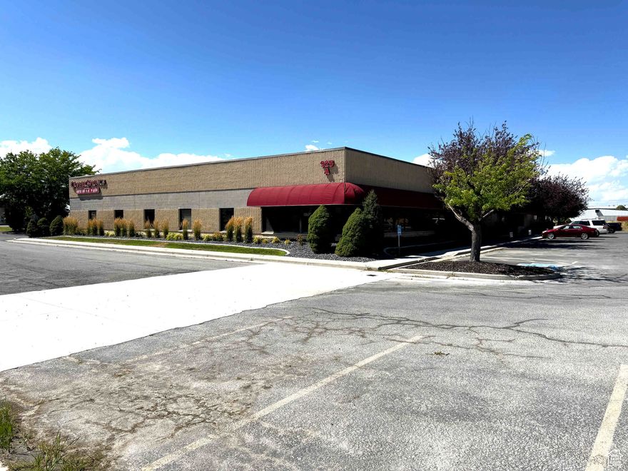 Logan UT 6,000 SF Office/Retail/Industrial space on Hwy 30/200 N. Three private offices, conference room, breakroom, 12'x12' overhead door and open floor space. Large windows. Large parking lot with great highway visibility. Zoned for retail commercial and lite industrial uses.