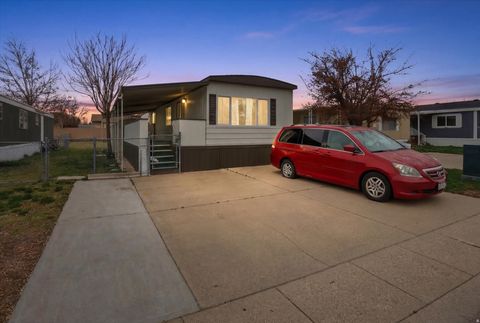 Mobile Home For Sale - 1150 W 450 #22<br/> Davis County, Clearfield, UT 84015