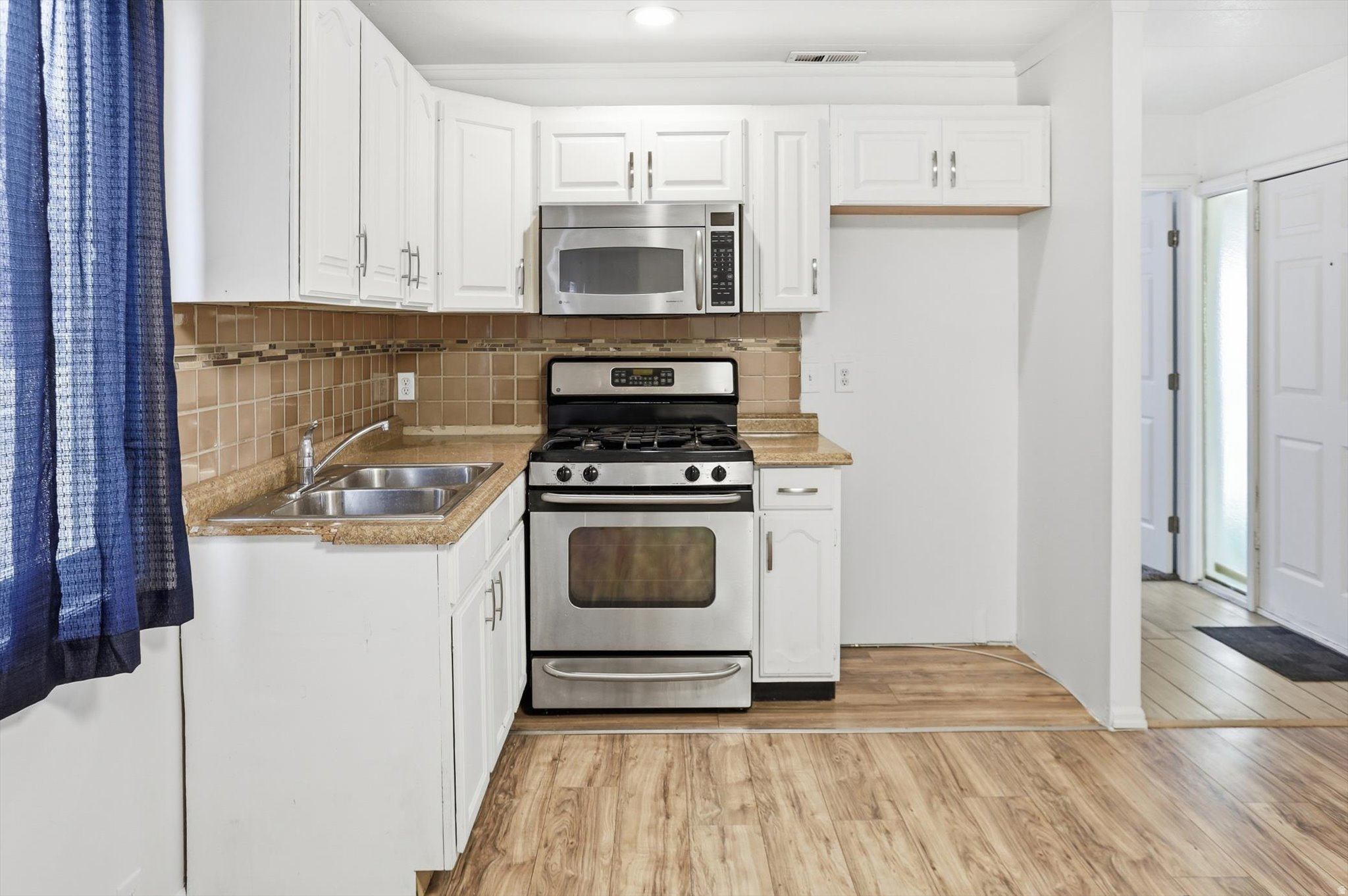 SUNDOWN MANUFACTURED HOME COMMUNITY - Residential