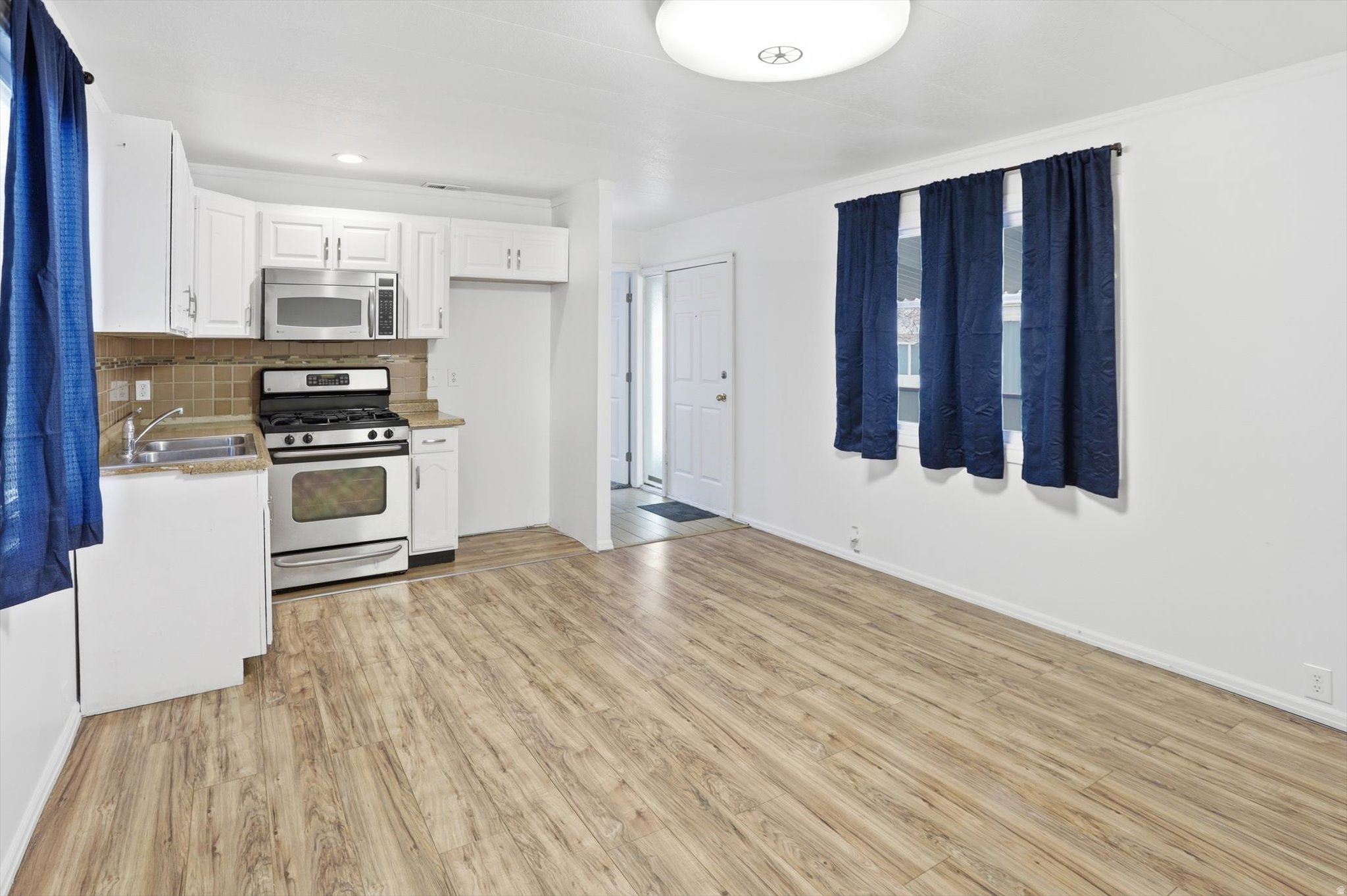 SUNDOWN MANUFACTURED HOME COMMUNITY - Residential