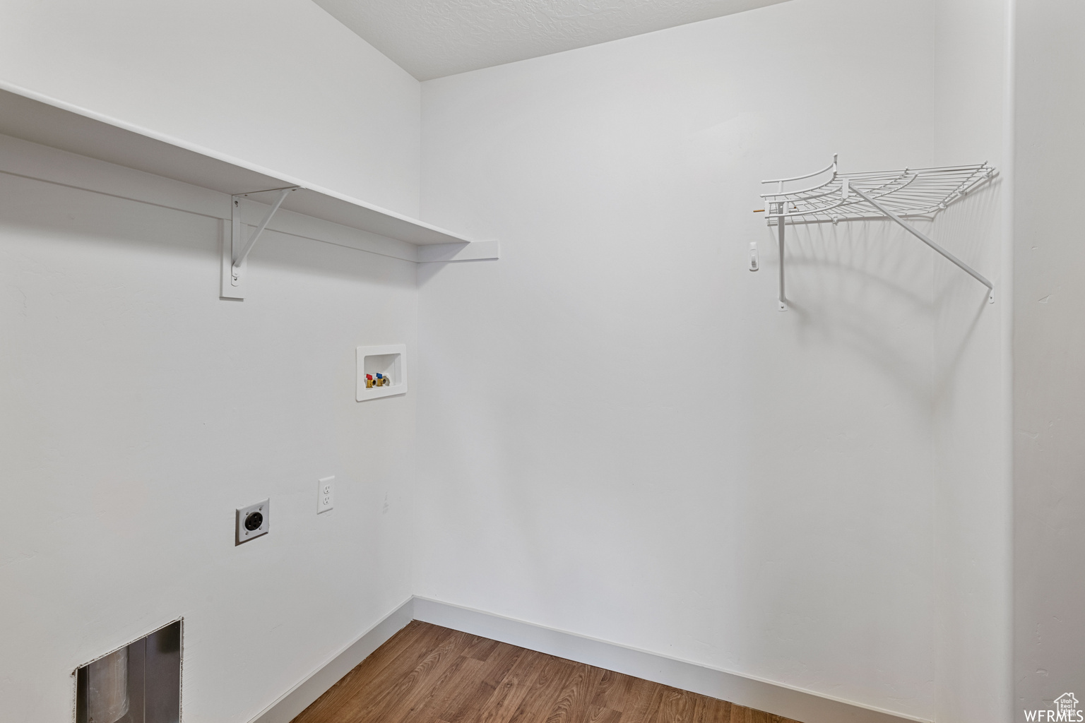 CREEKSIDE - Residential