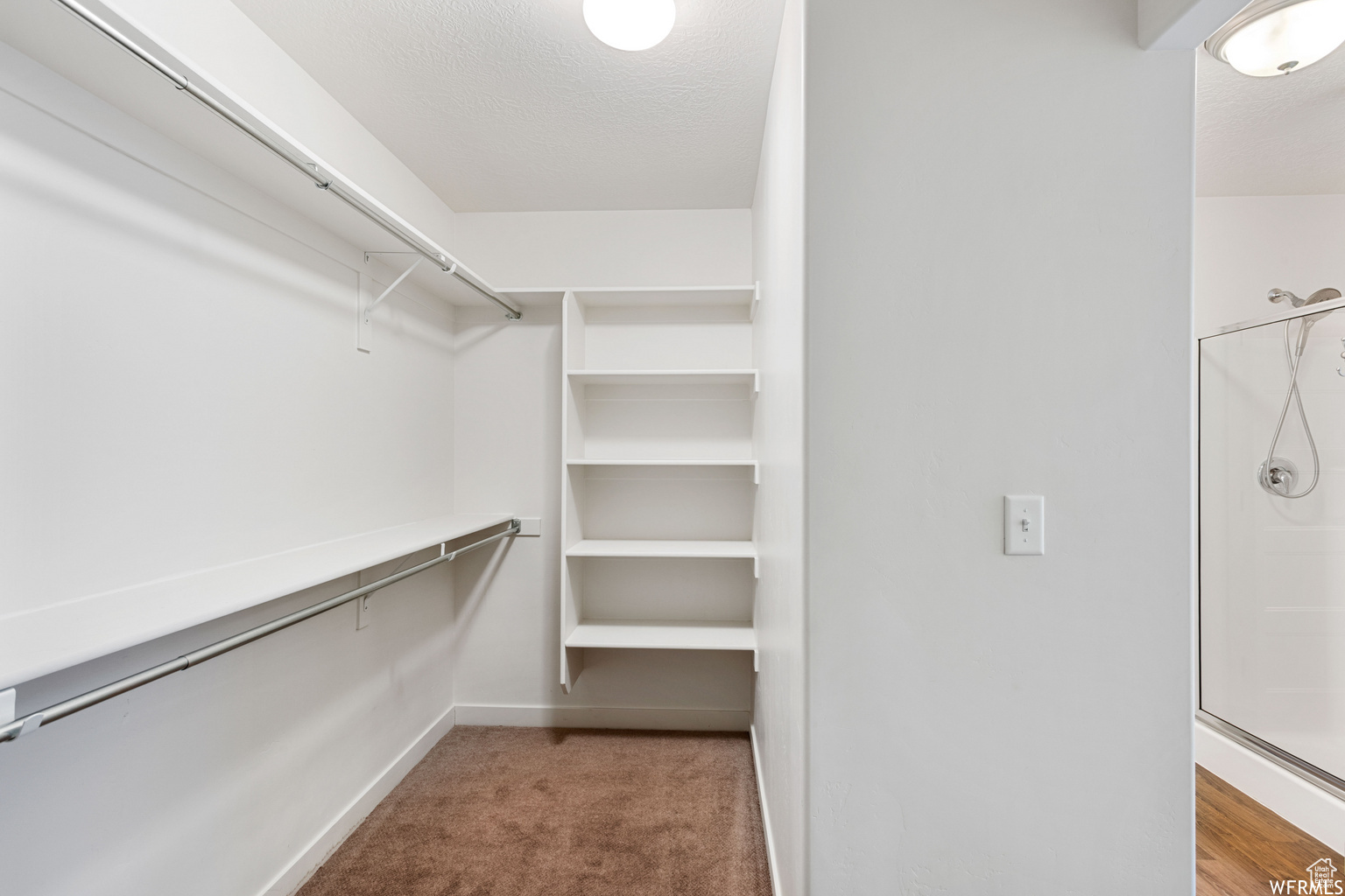 CREEKSIDE - Residential