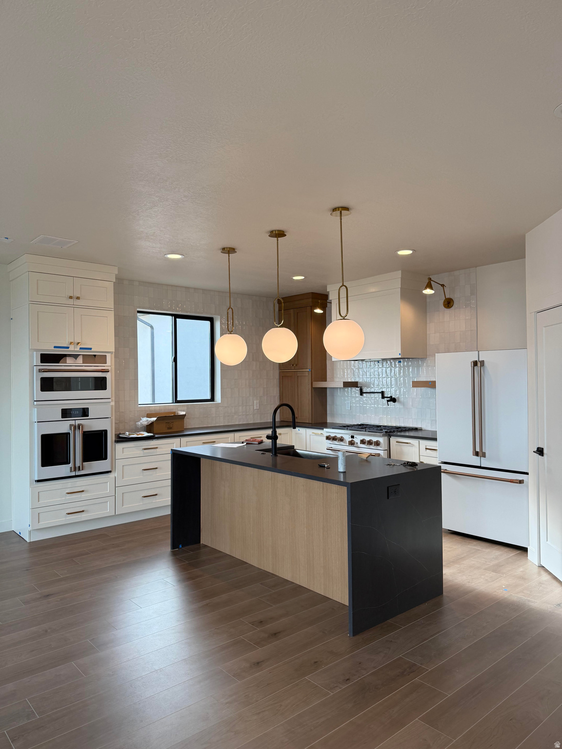 GUNTHER ESTATES - Residential