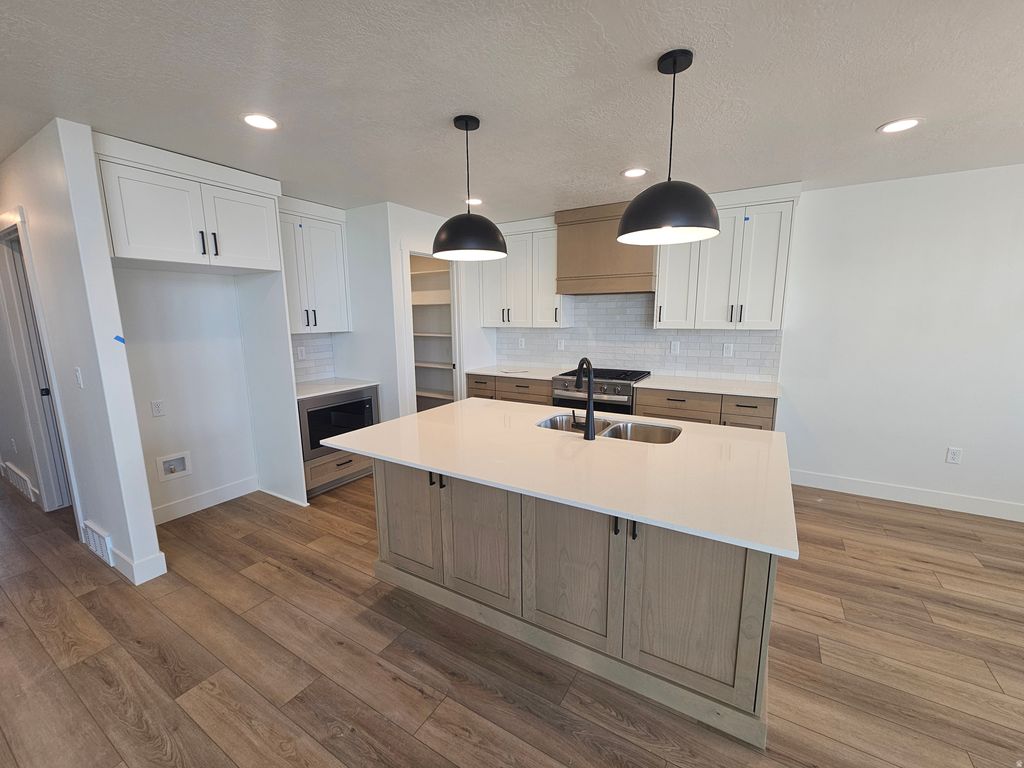 Photo for 1611 S 3875 W #405, Taylor, UT 84401 (MLS # 2132158)