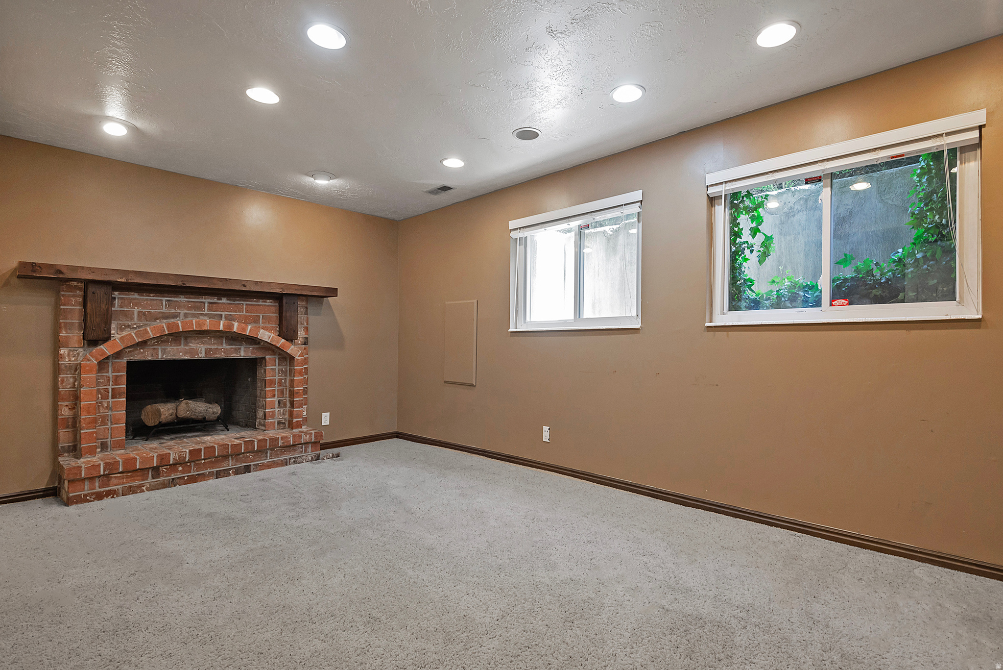 HILLSBOROUGH - Residential