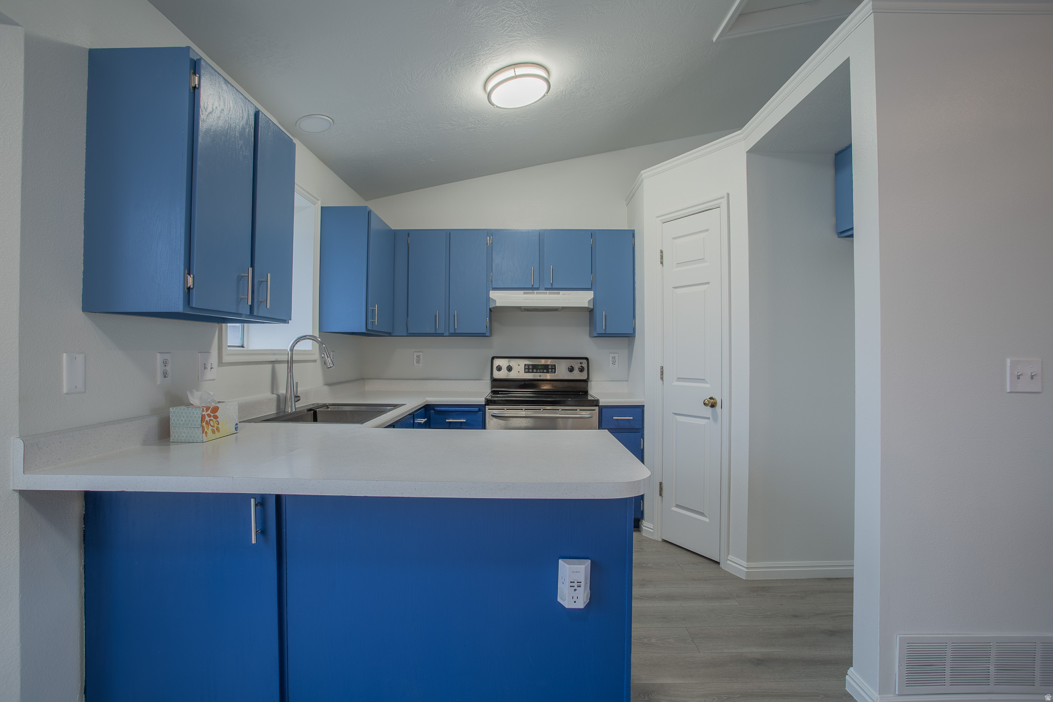 CAPE COD ESTATES - Residential