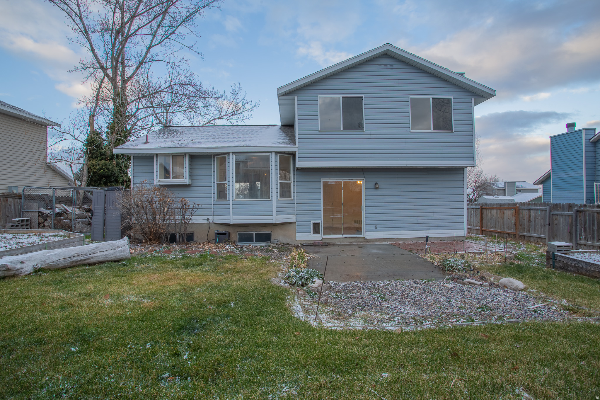 CAPE COD ESTATES - Residential