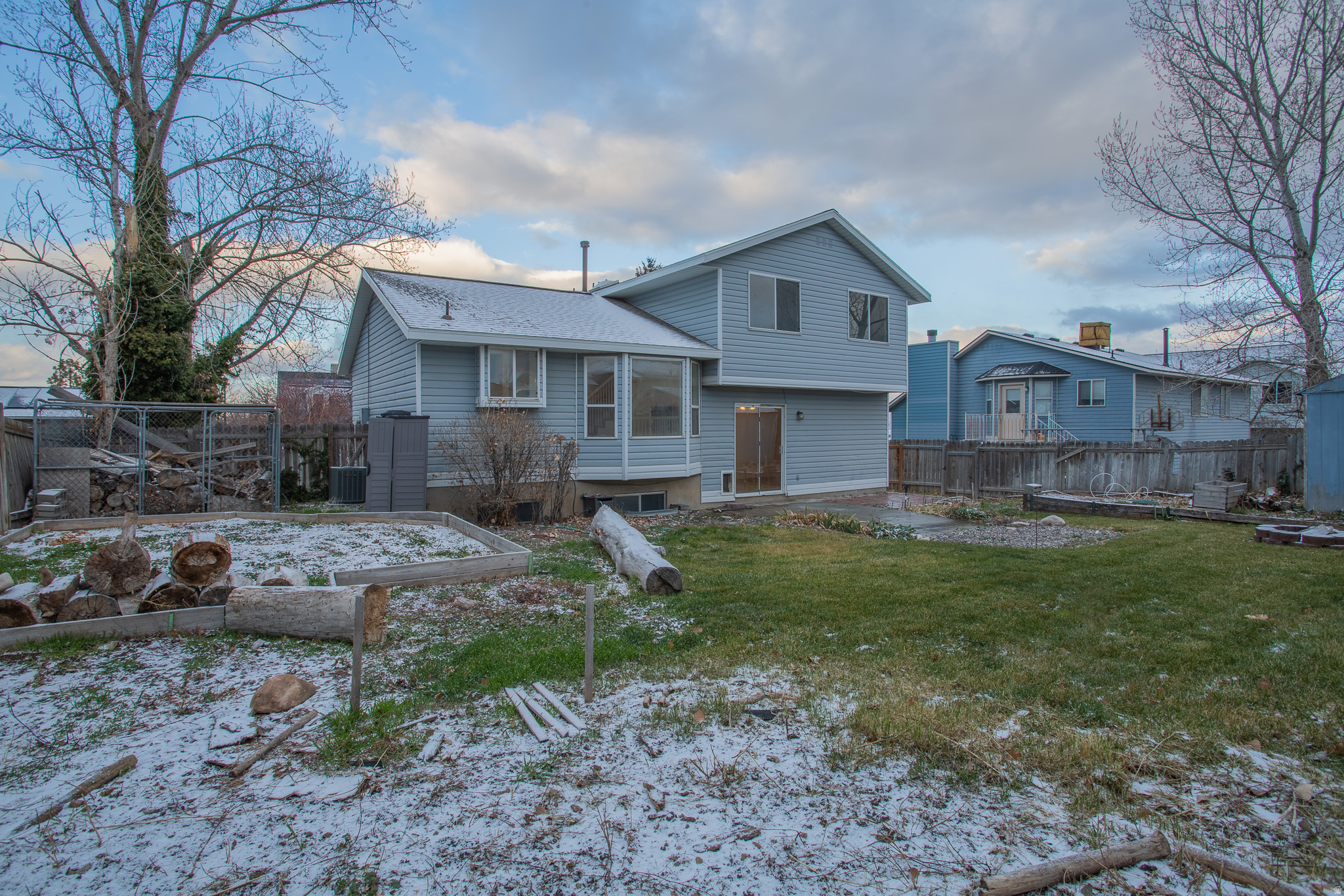 CAPE COD ESTATES - Residential