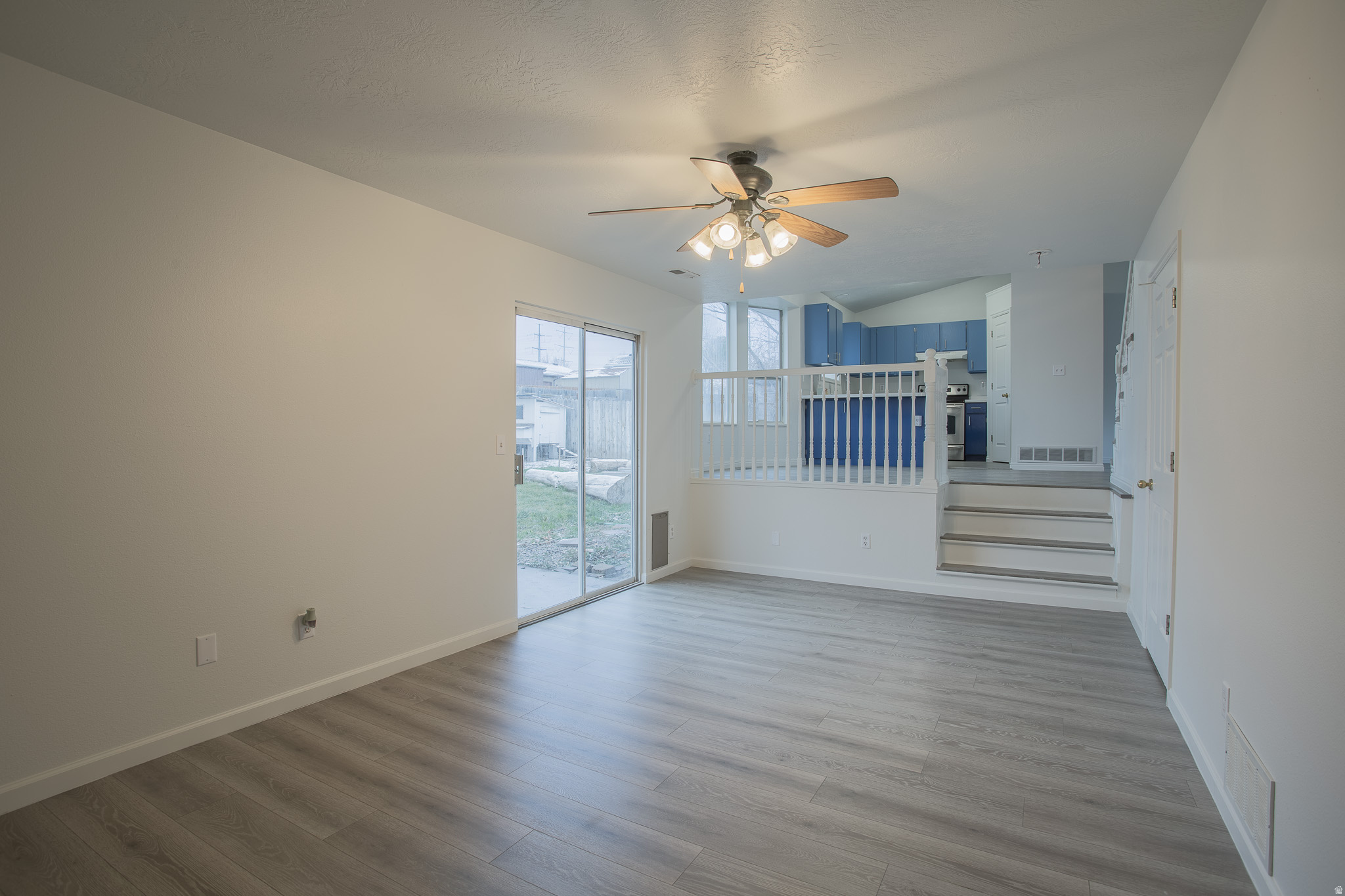 CAPE COD ESTATES - Residential