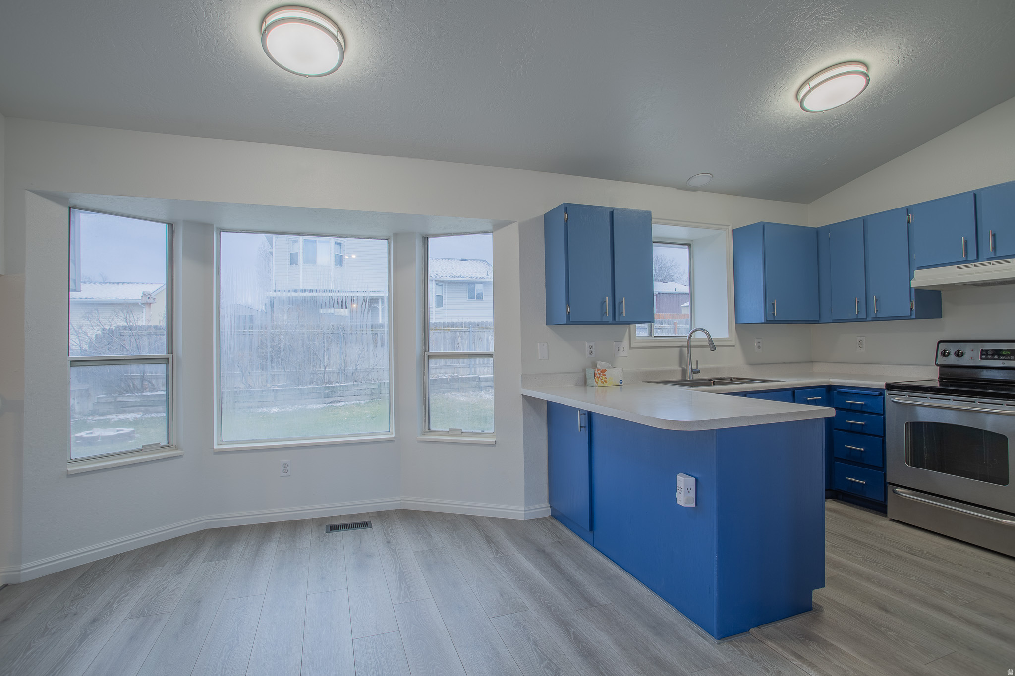 CAPE COD ESTATES - Residential