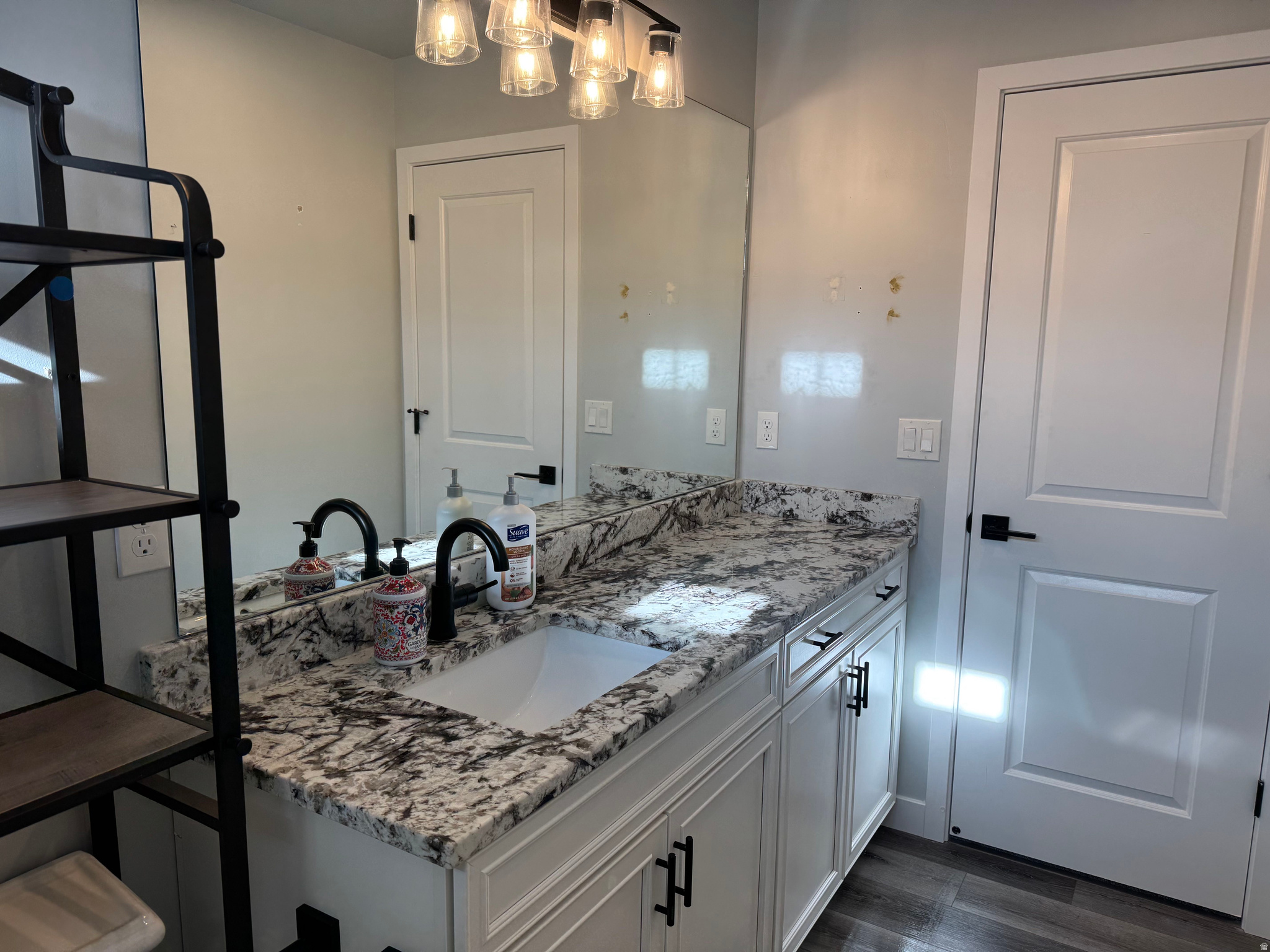 LAKESIDE - Residential