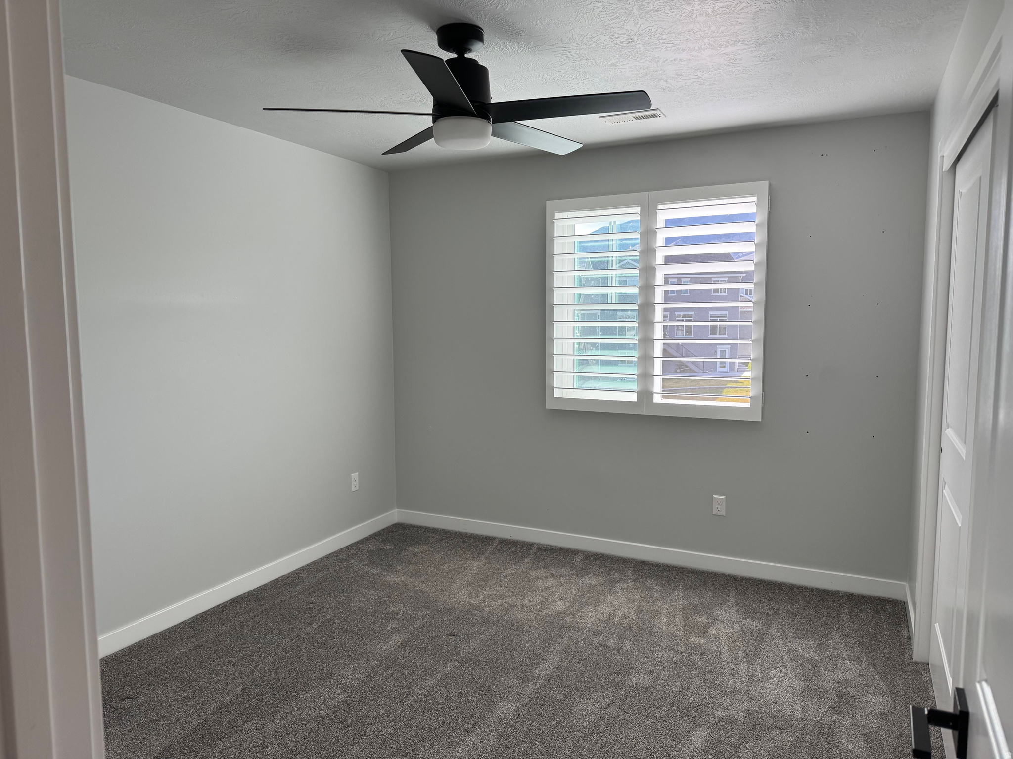 LAKESIDE - Residential