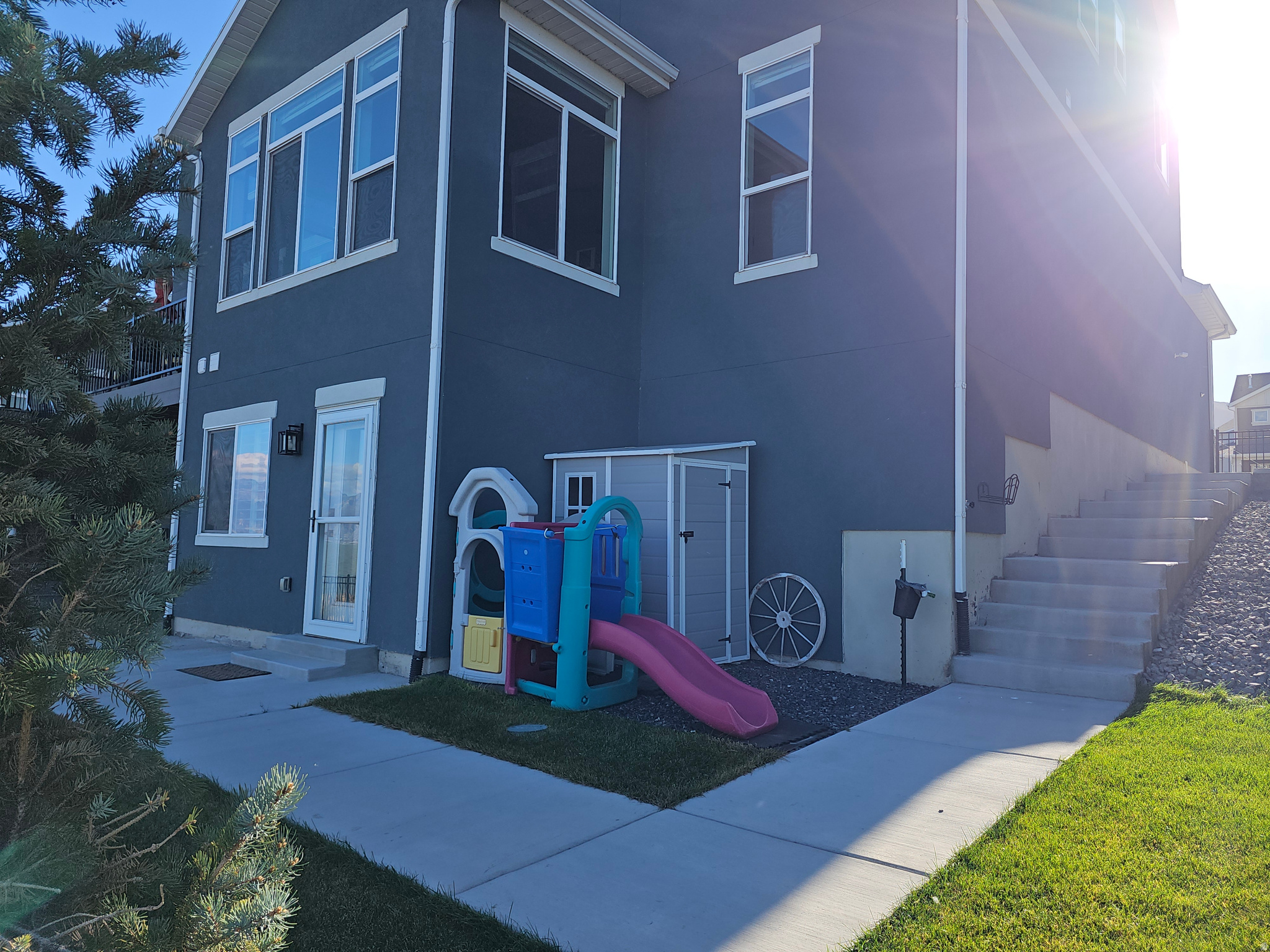 LAKESIDE - Residential