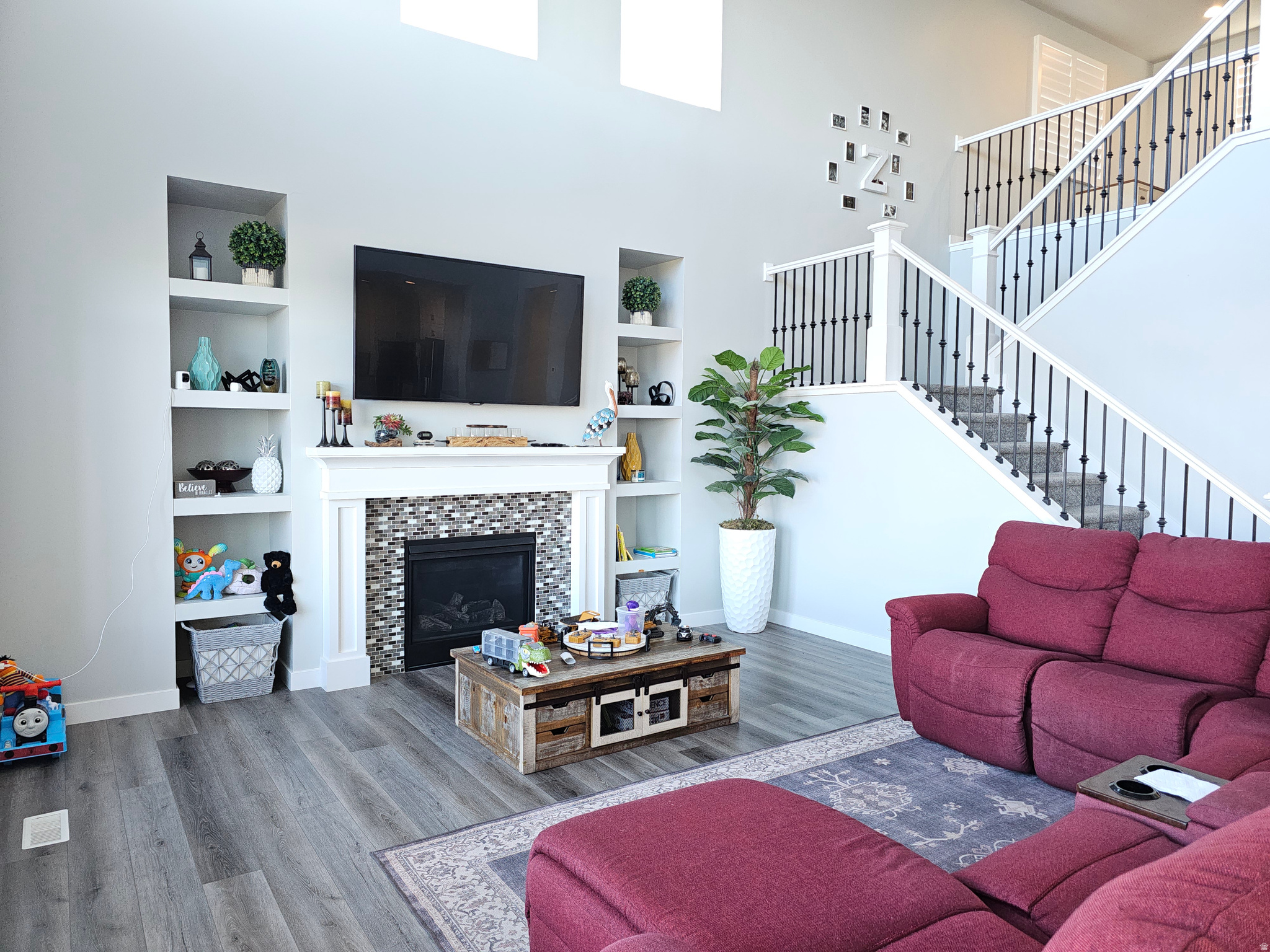 LAKESIDE - Residential